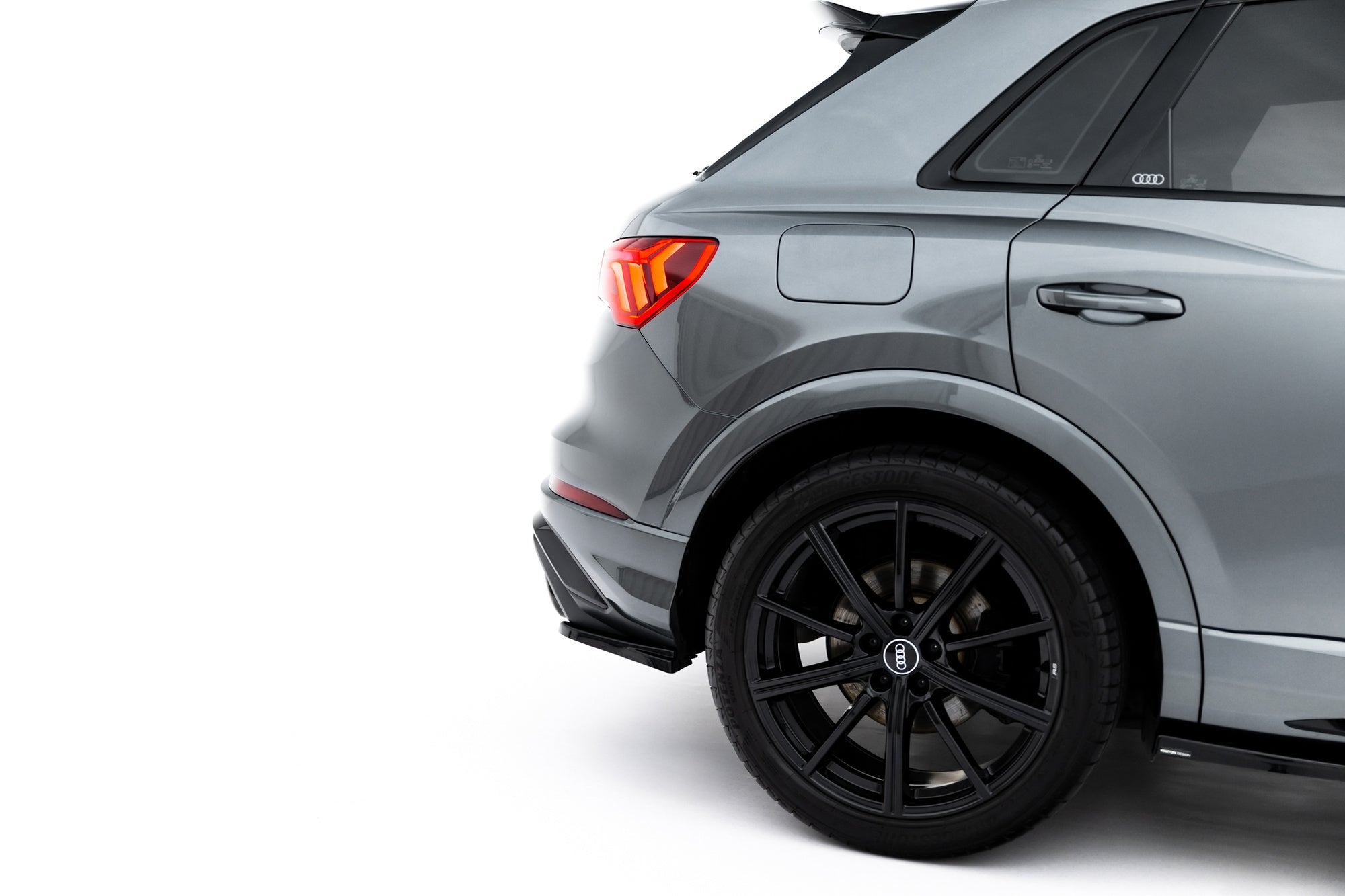 Maxton Design Splitters laterales traseros para Audi RSQ3 SUV F3 - imagen 4