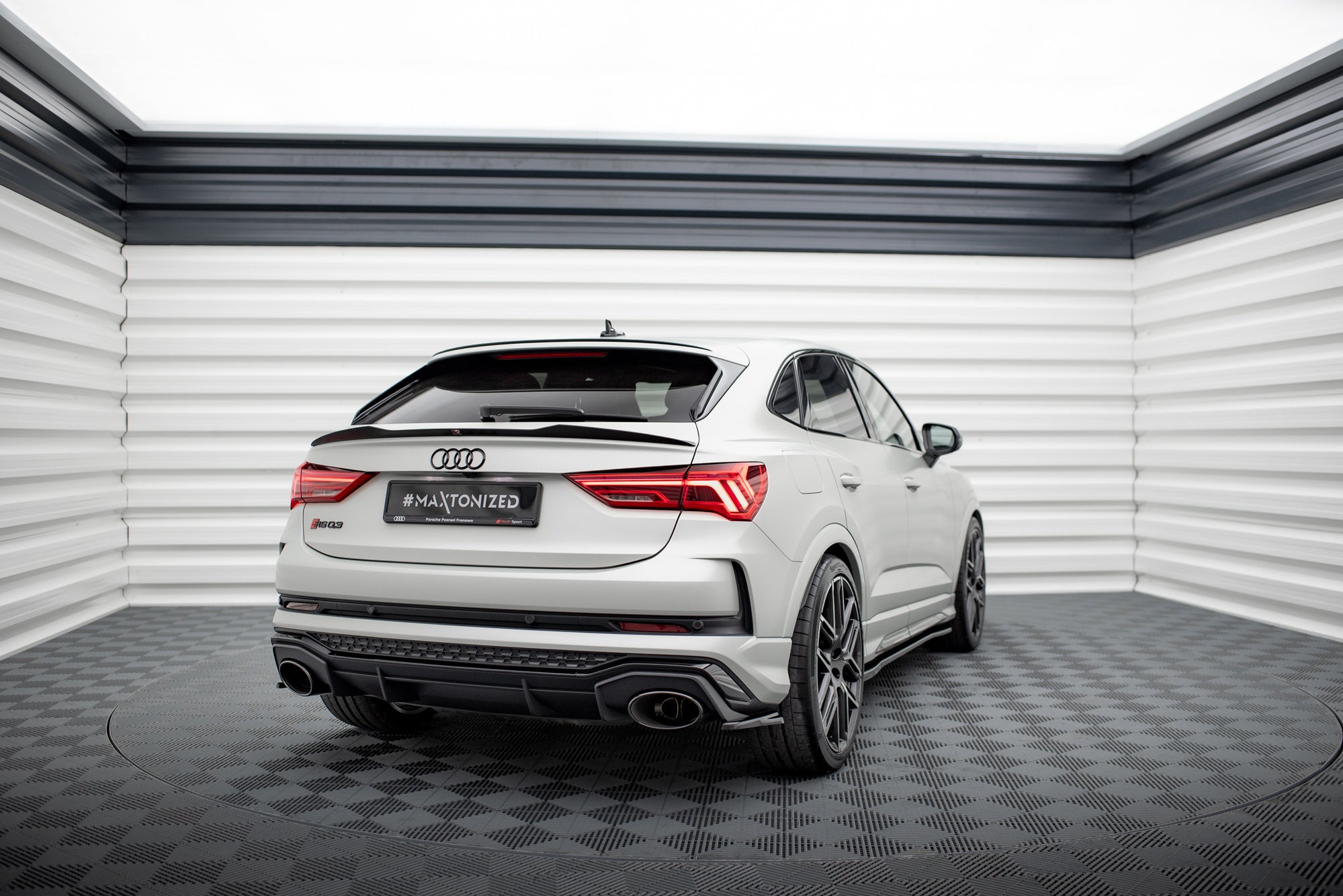 Maxton Design Splitters laterales traseros para Audi RSQ3 Sportback F3 - imagen 1