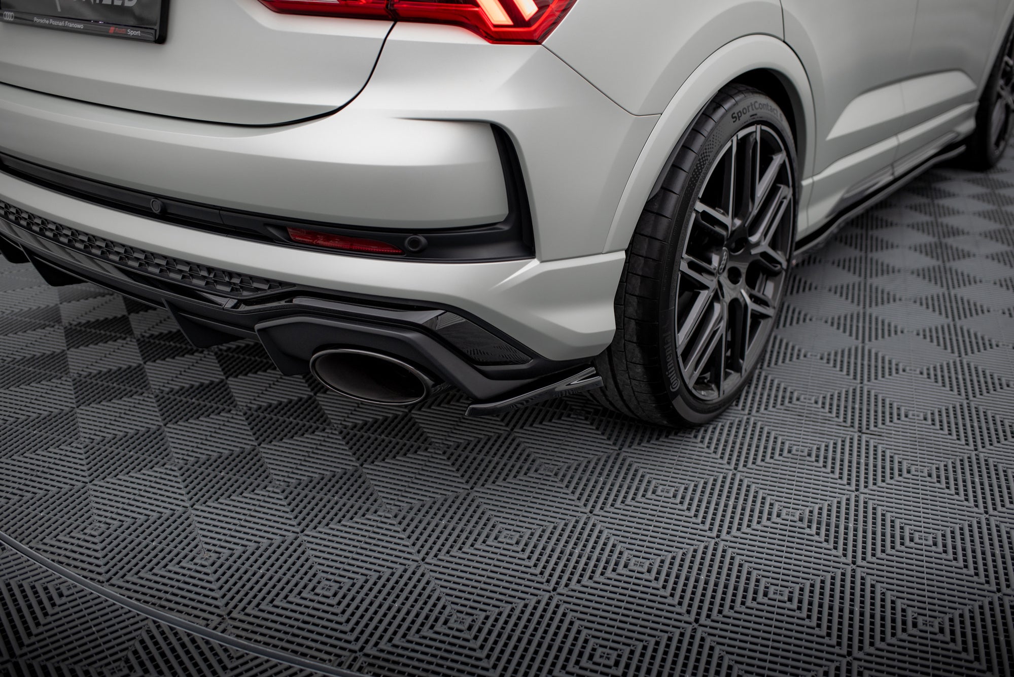 Maxton Design Splitters laterales traseros para Audi RSQ3 Sportback F3 - imagen 3