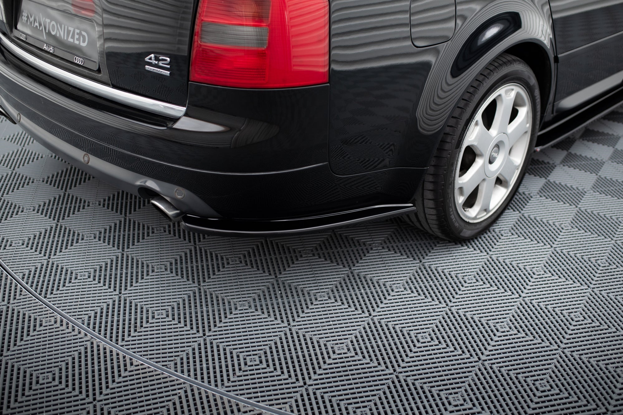 Maxton Design Splitters laterales traseros para Audi S6 C5 - imagen 1