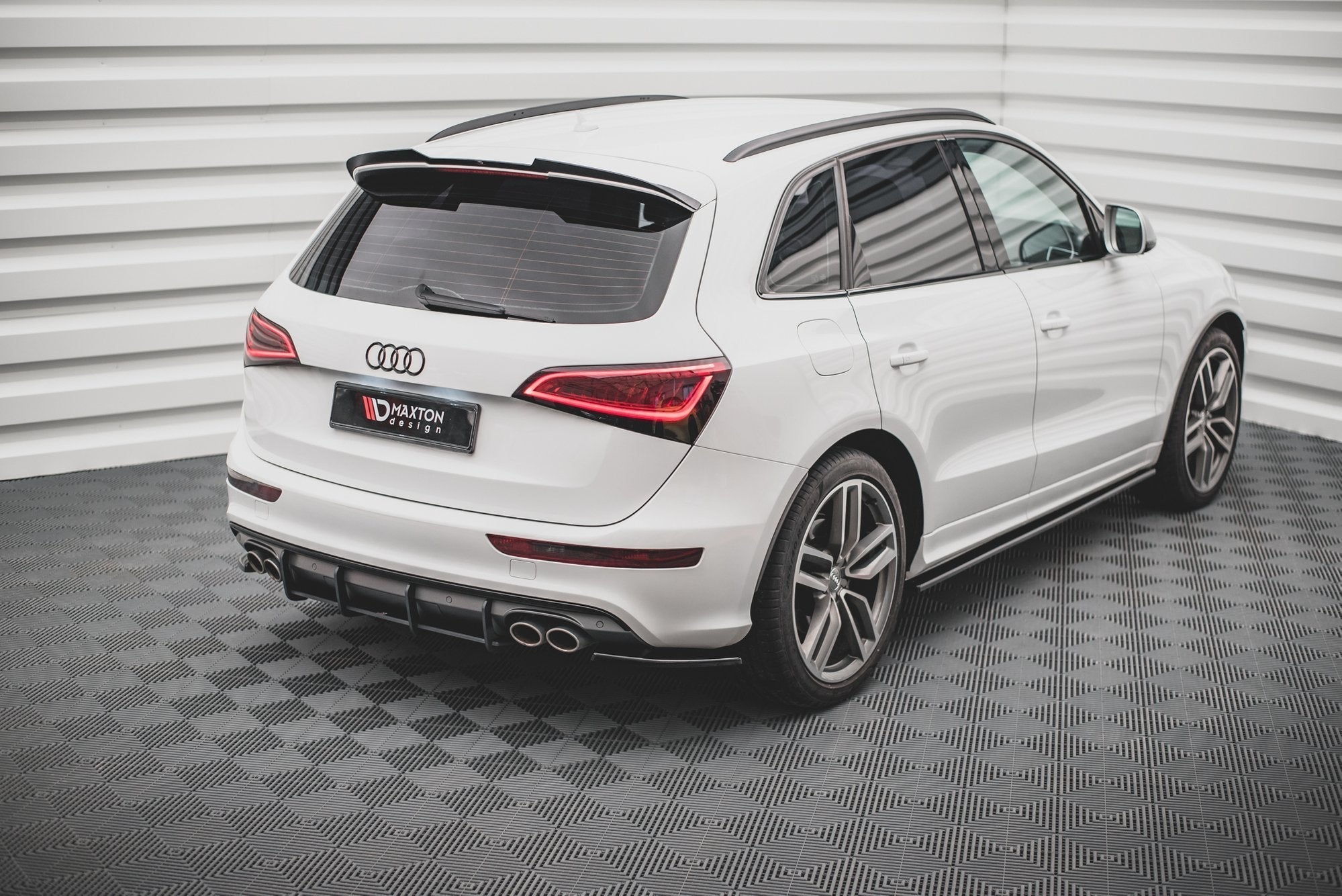 Maxton Design Splitters laterales traseros para Audi SQ5 Mk1 (8R) - imagen 3