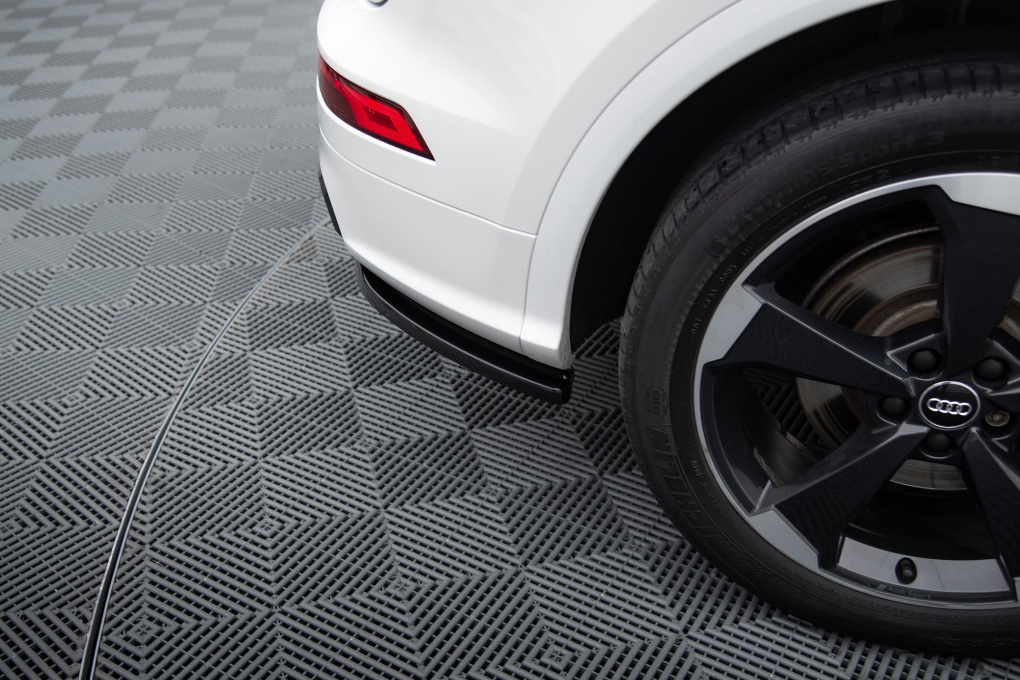Maxton Design Splitters laterales traseros para Audi SQ5/Q5 S-line Mk2 - imagen 2