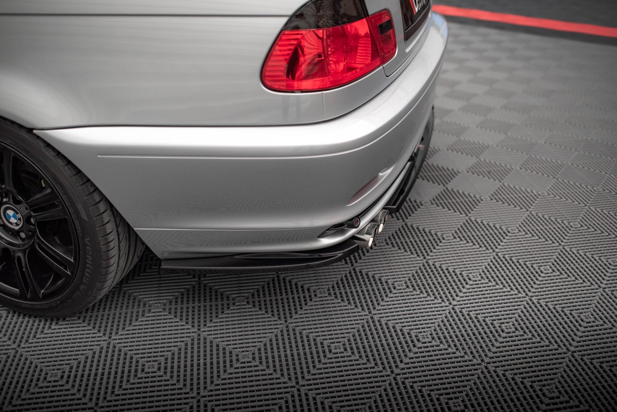 Maxton Design Splitters laterales traseros para BMW 3 Coupe E46 - imagen 3