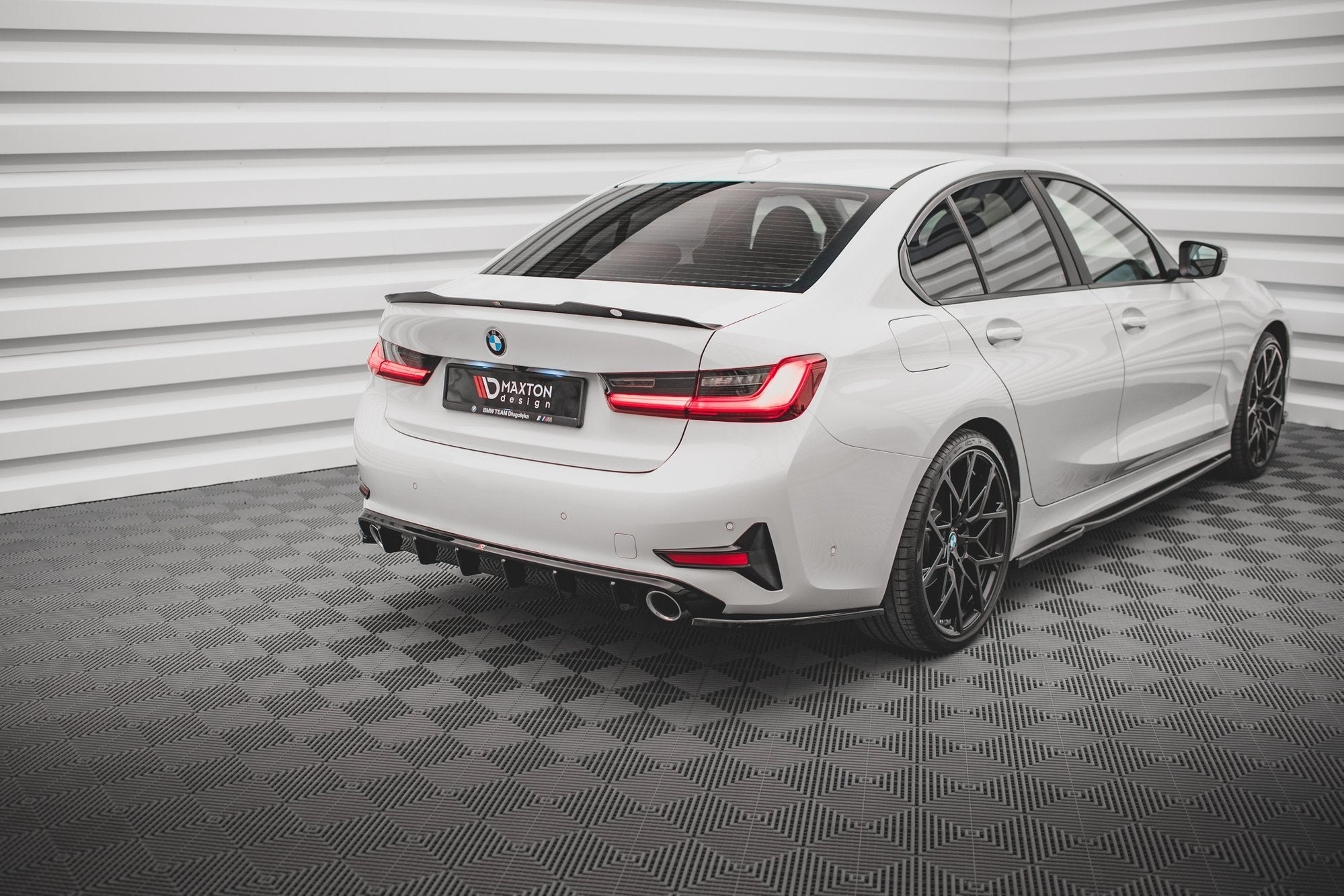 Maxton Design Splitters laterales traseros para BMW 3 G20 / G21 - imagen 1