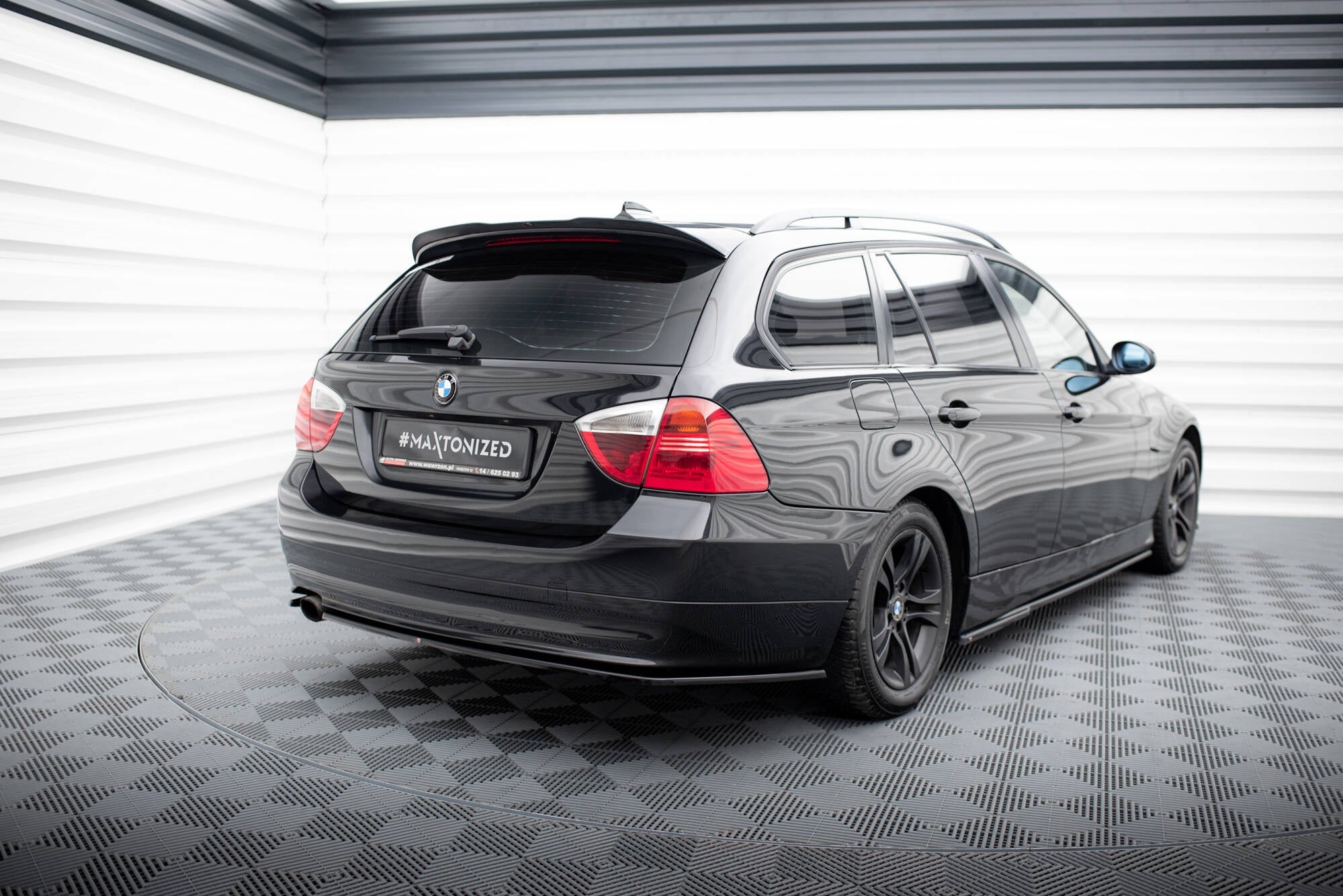 Maxton Design Splitters laterales traseros para BMW 3 Touring E91 - imagen 3