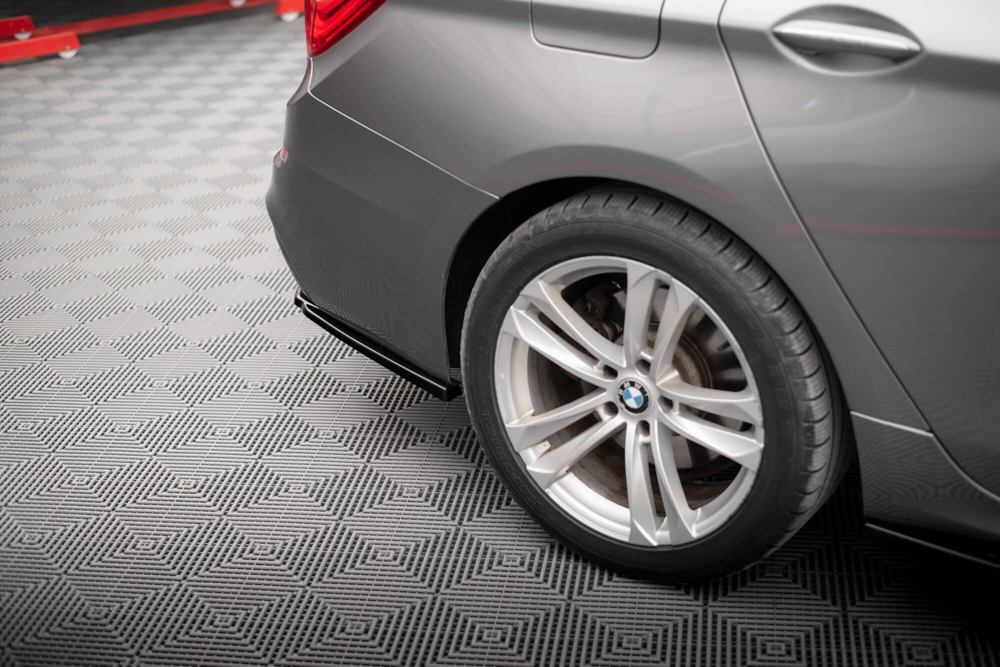 Maxton Design Splitters laterales traseros para BMW 5 GT M-Pack F07 - imagen 3