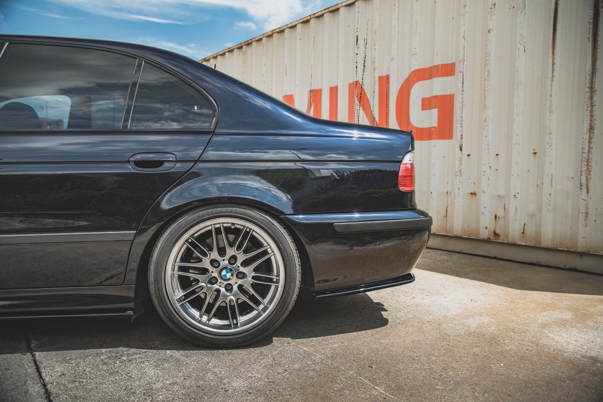 Maxton Design Splitters laterales traseros para BMW M5 / 5 M-Pack E39 - imagen 2