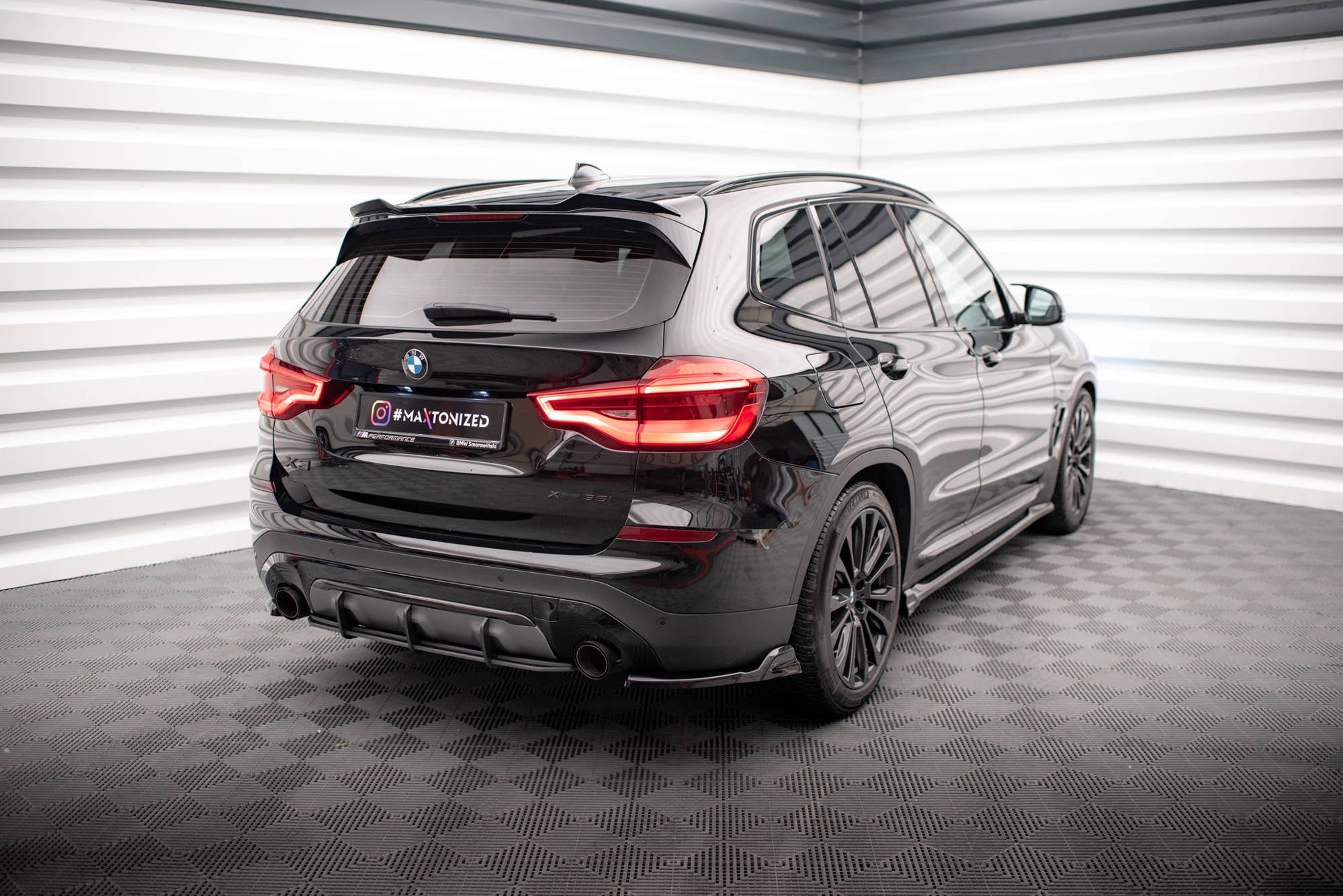 Maxton Design Splitters laterales traseros para BMW X3 x-Line G01 - imagen 2