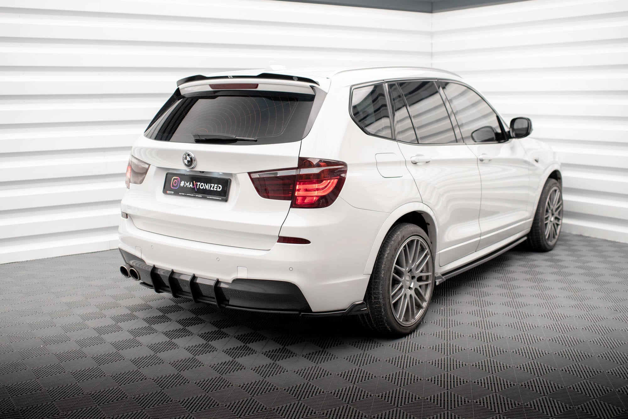 Maxton Design Splitters laterales traseros para BMW X3 M-Pack F25 - imagen 2