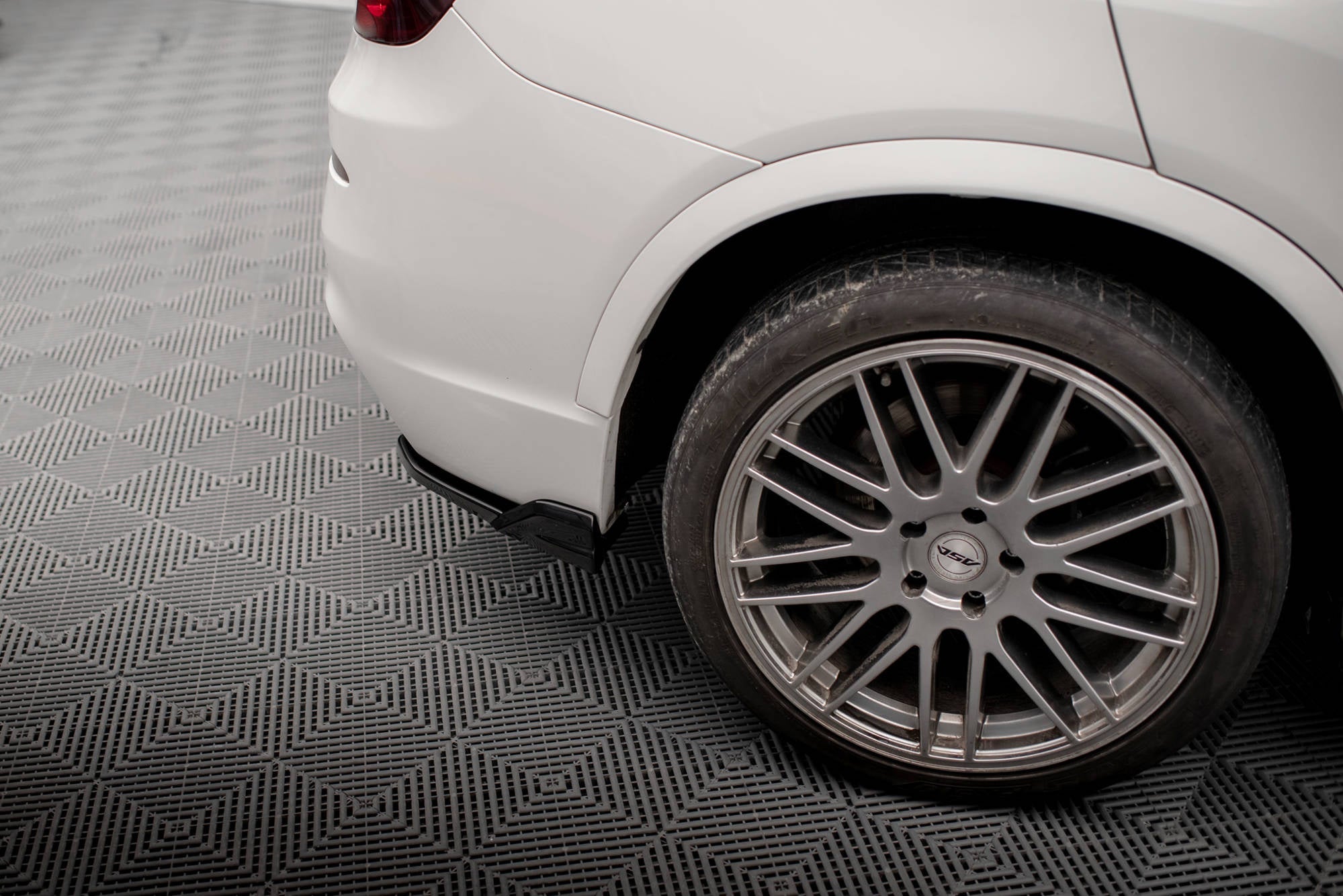 Maxton Design Splitters laterales traseros para BMW X3 M-Pack F25 - imagen 3