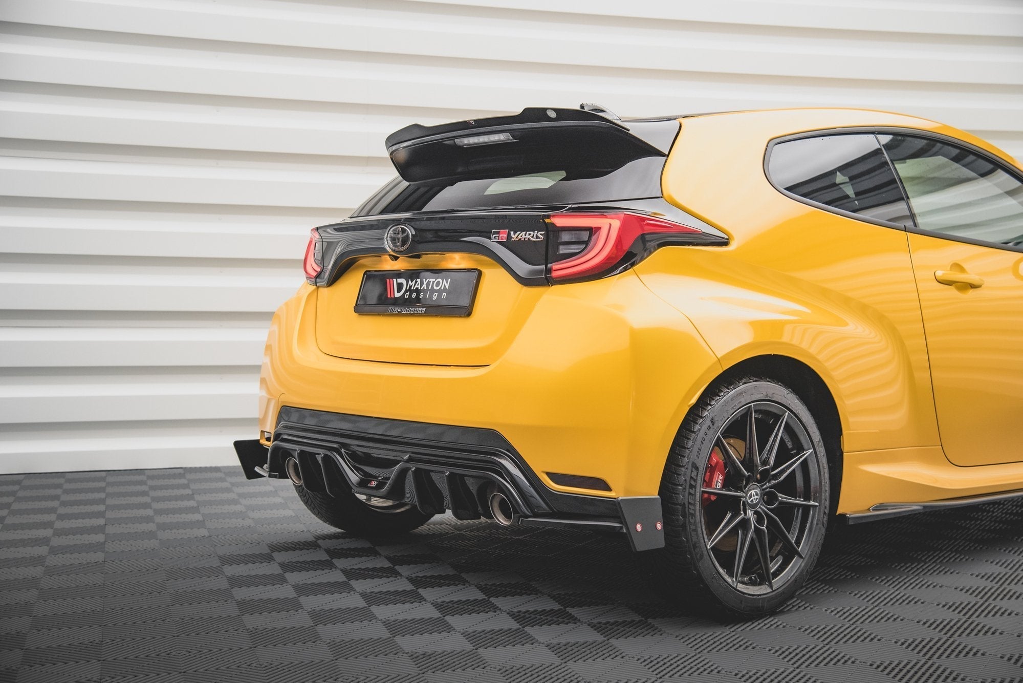 Maxton Design Splitters laterales traseros + Flaps V.4 para Toyota GR Yaris Mk4 - imagen 2