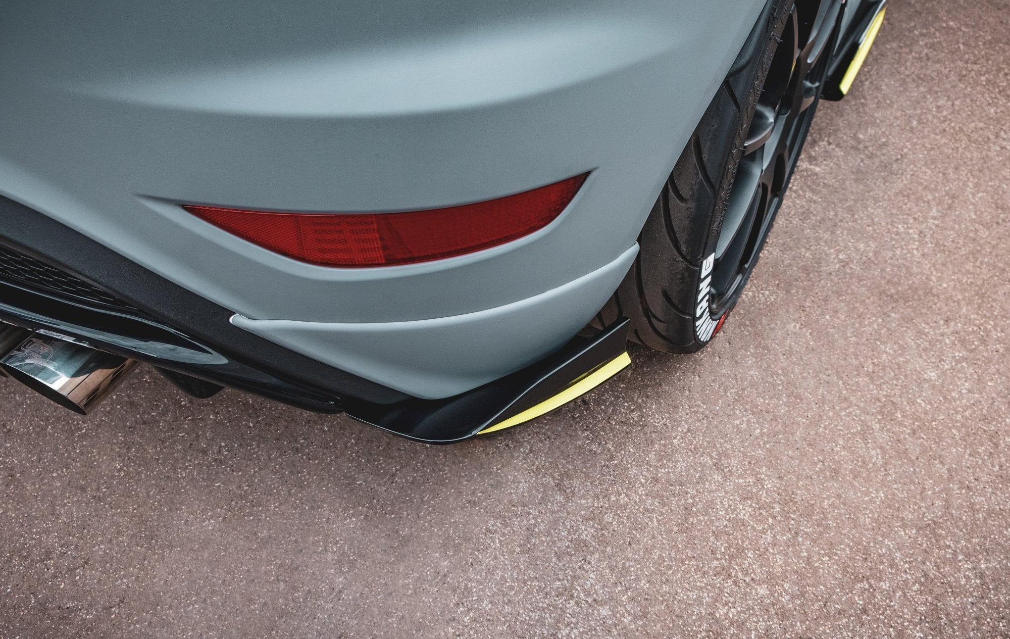 Maxton Design Splitters laterales traseros para Ford Fiesta Mk7 ST Facelift - imagen 1