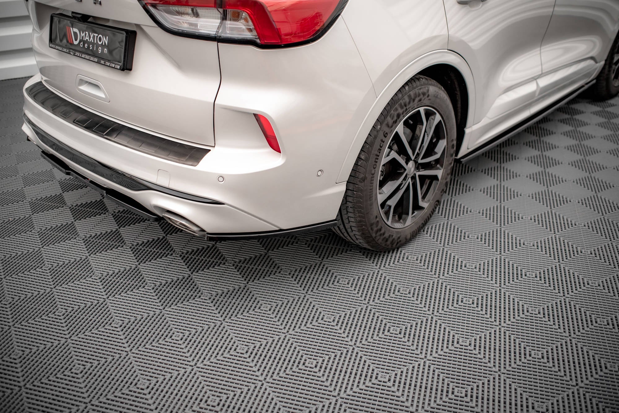 Maxton Design Splitters laterales traseros para Ford Kuga ST-Line Mk3 - imagen 1