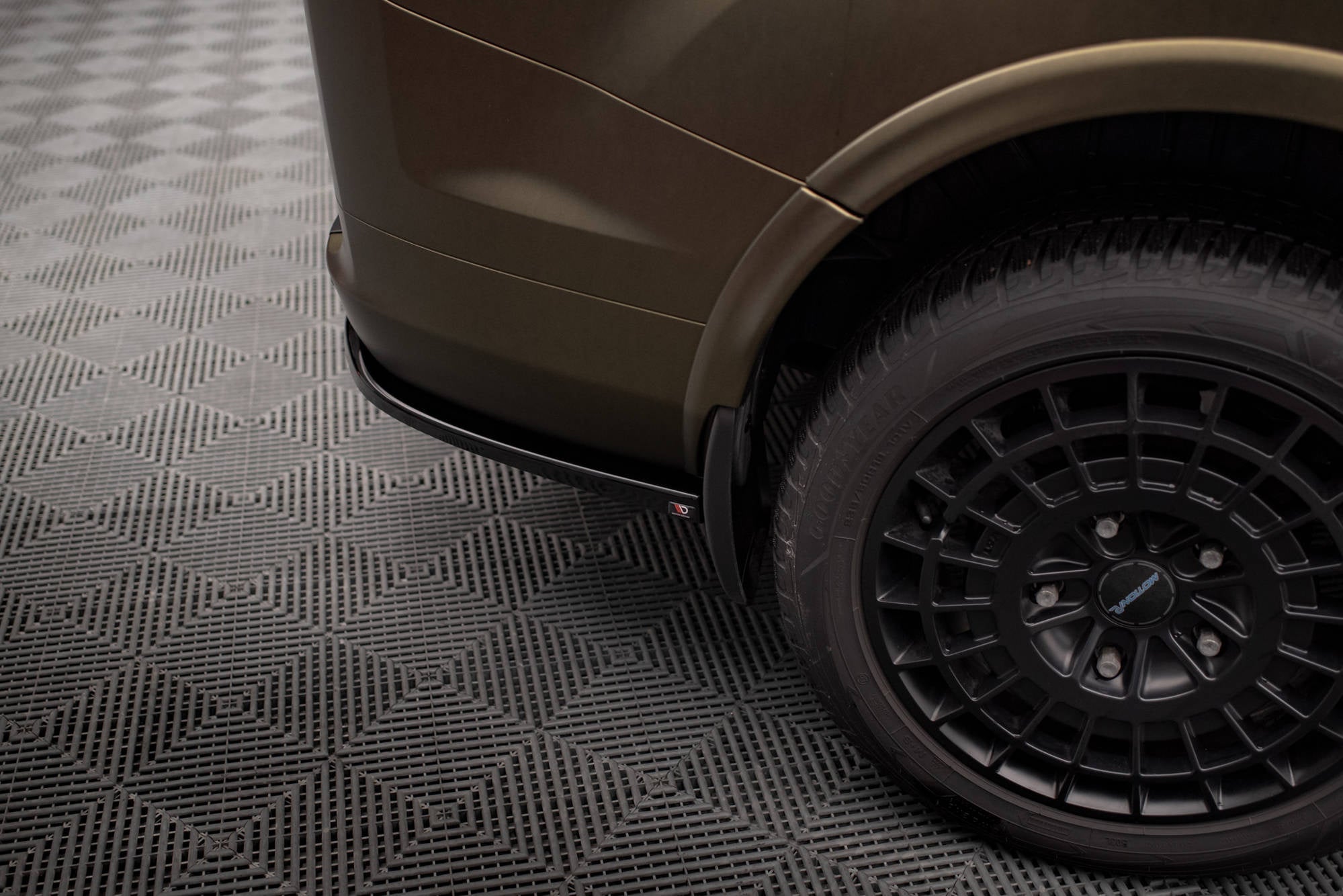 Maxton Design Splitters laterales traseros para Ford Tourneo Custom Mk1 Facelift - imagen 2