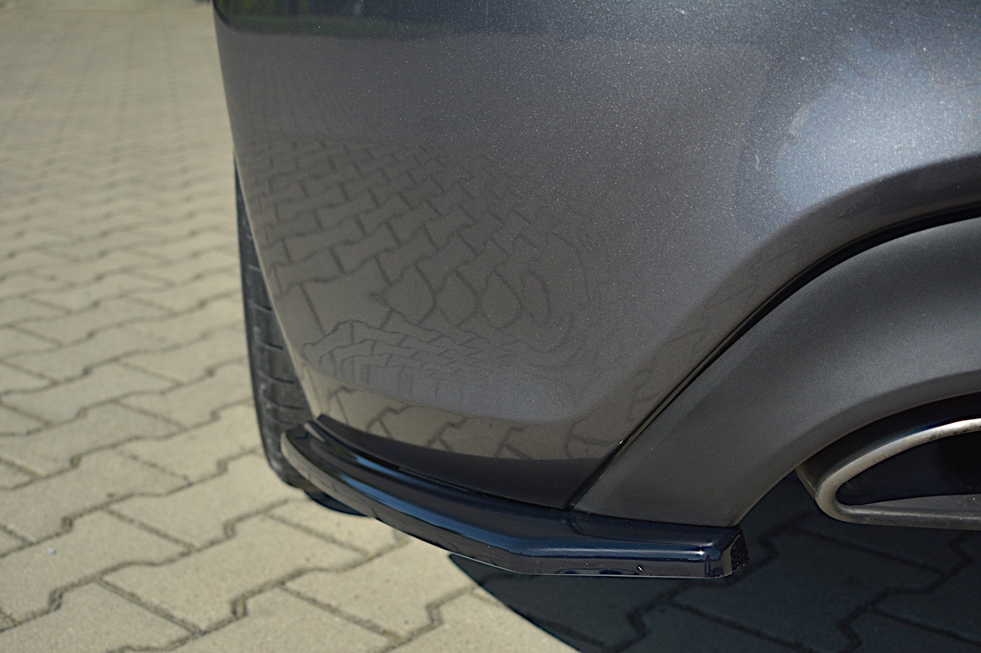 Maxton Design Splitters laterales traseros para Hyundai Genesis Coupe Mk1 - imagen 1