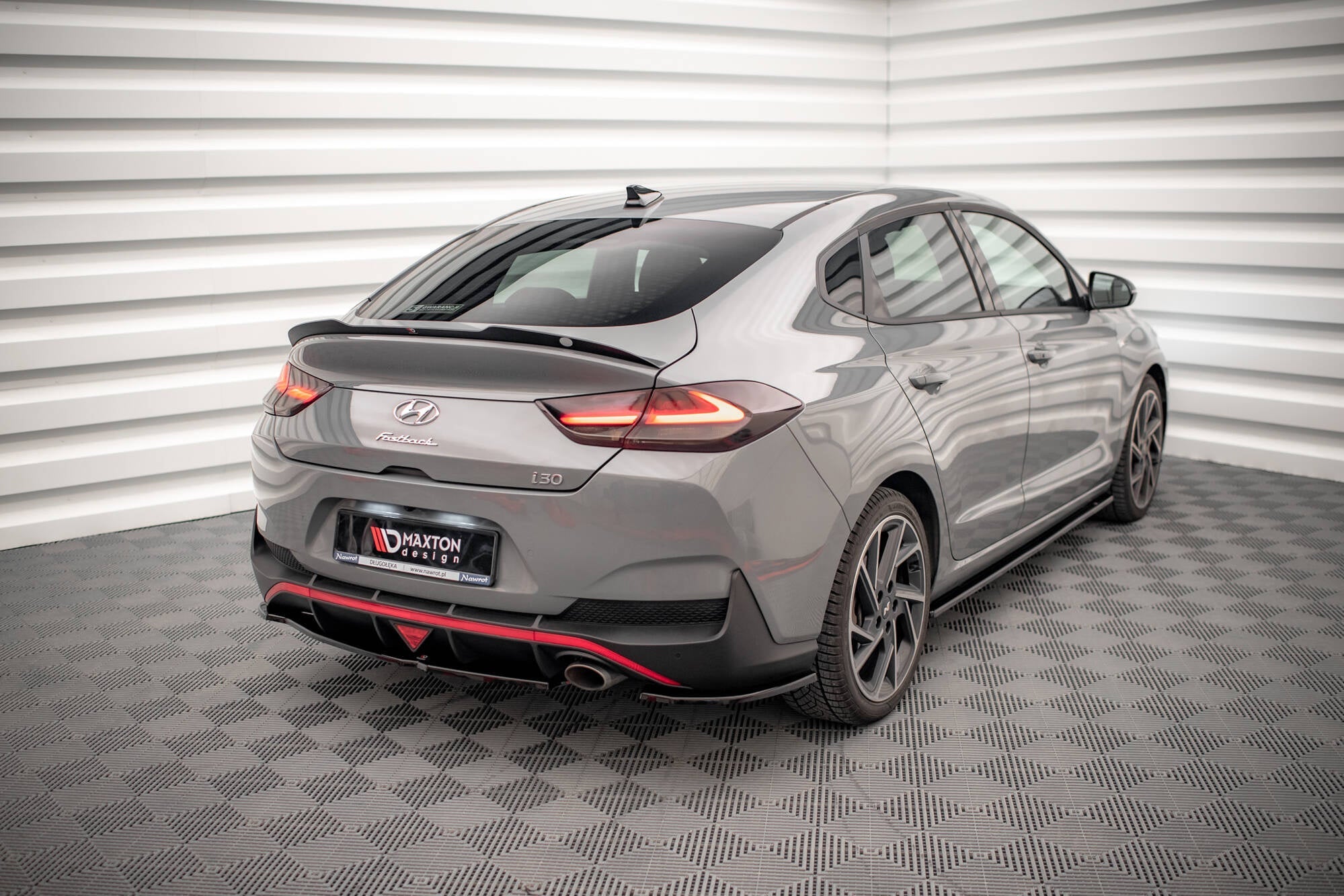 Maxton Design Splitters laterales traseros para Hyundai I30 Fastback N-Line Mk3 Facelift - imagen 1