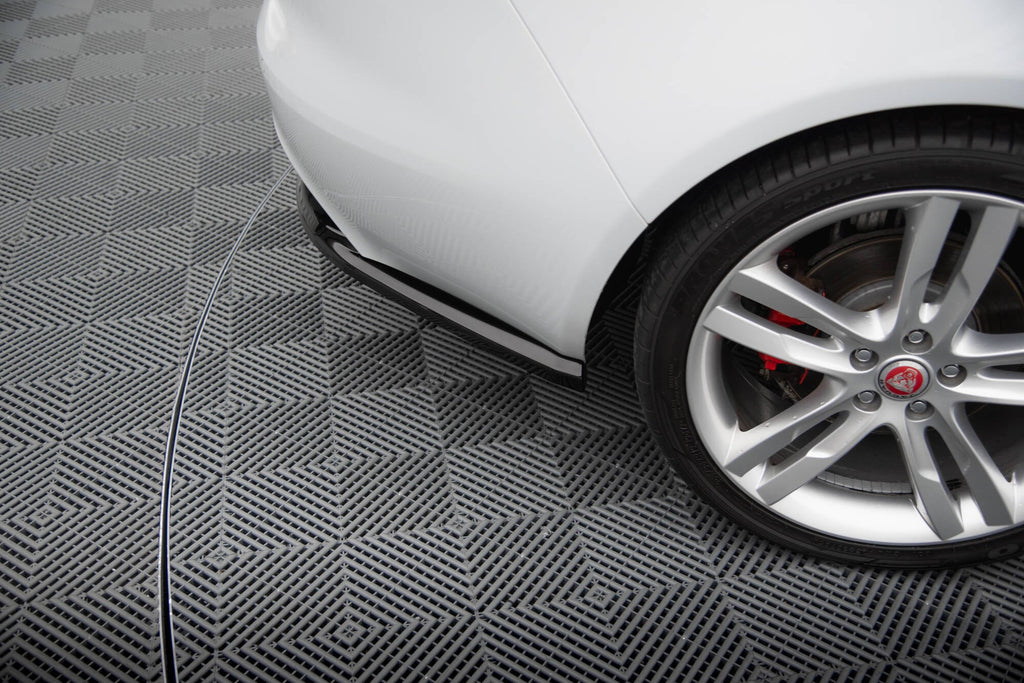 Maxton Design Splitters laterales traseros para Jaguar XE R-Sport X760 - imagen 4