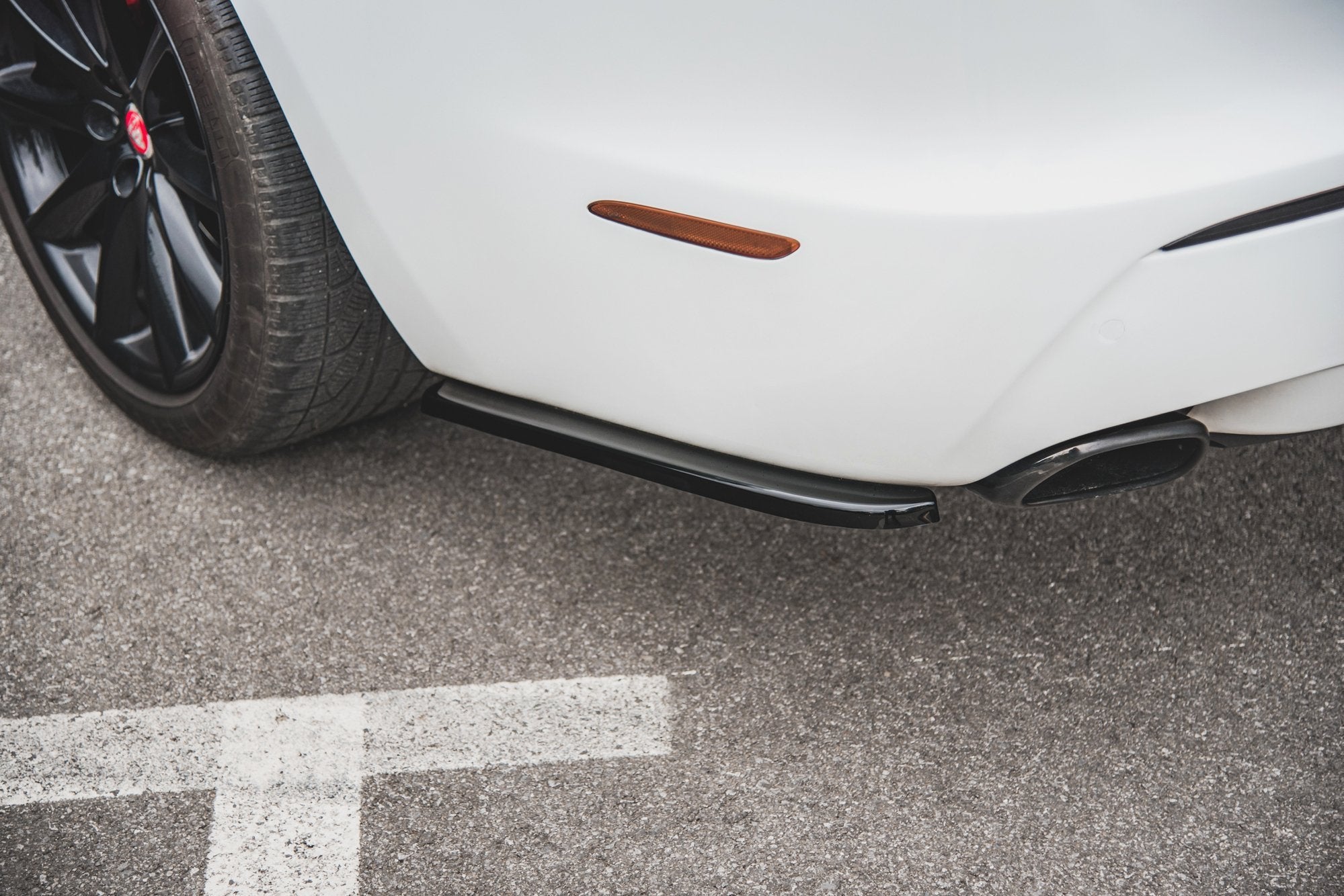 Maxton Design Splitters laterales traseros para Jaguar XJ R-Sport X351 Facelift - imagen 1