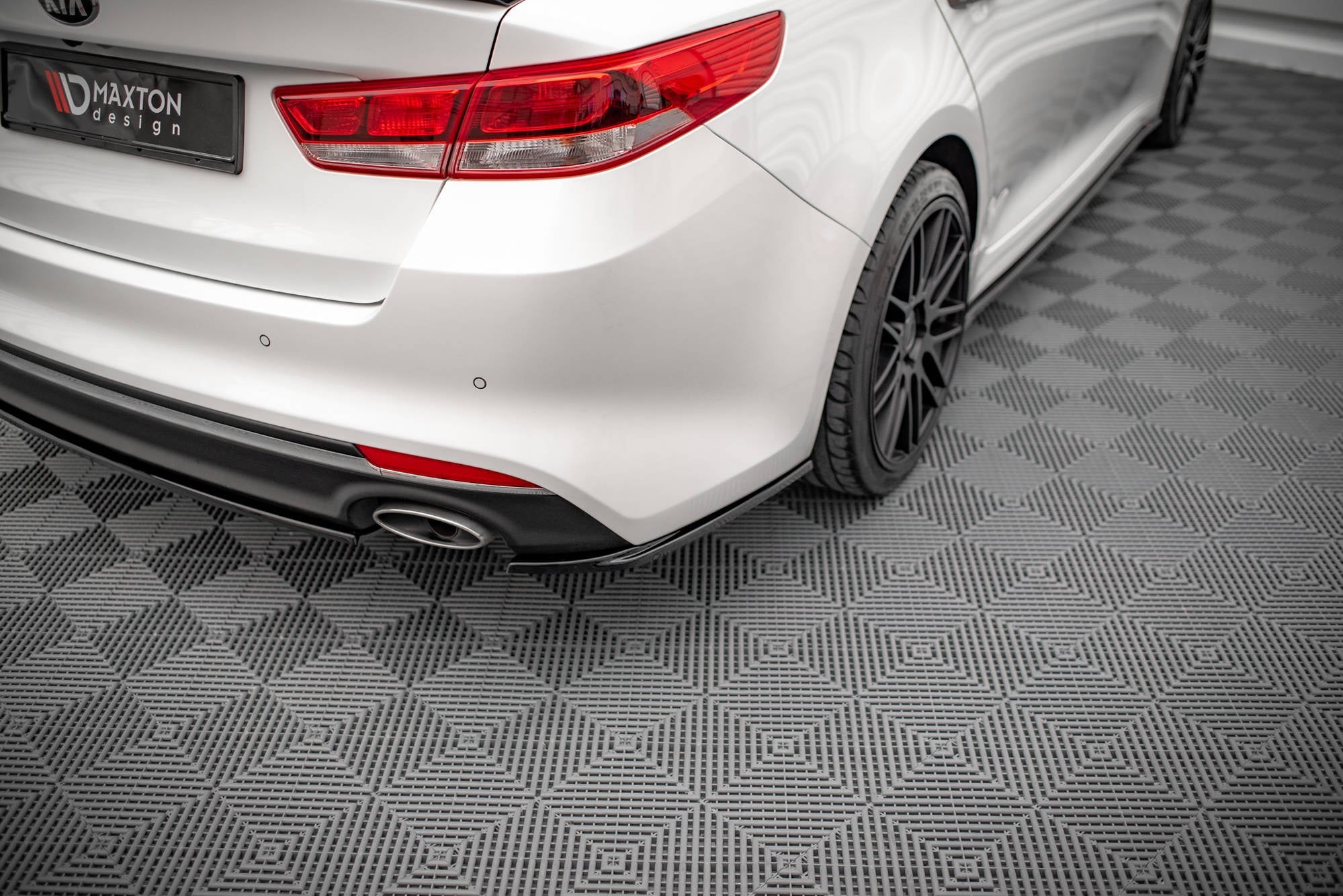 Maxton Design Splitters laterales traseros para Kia Optima Mk4 - imagen 2