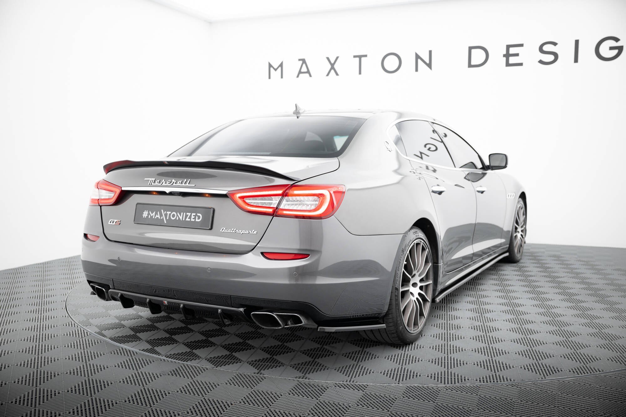 Maxton Design Splitters laterales traseros para Maserati Quattroporte Mk6 - imagen 4