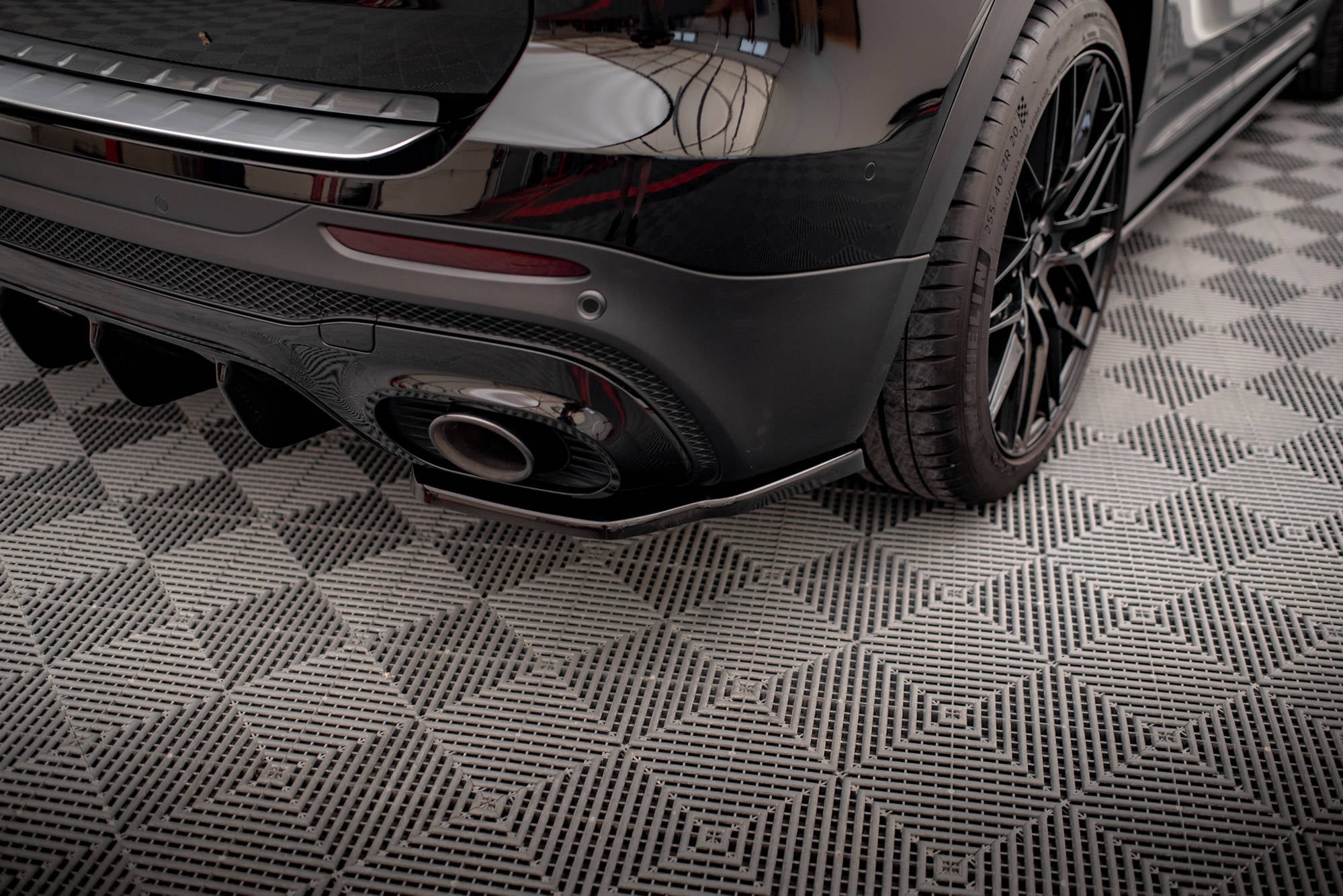 Maxton Design Splitters laterales traseros para Mercedes-AMG GLB 35 / AMG-Line X247 - imagen 1