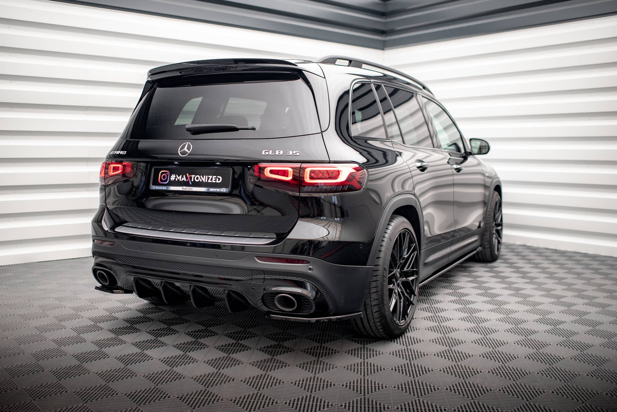Maxton Design Splitters laterales traseros para Mercedes-AMG GLB 35 / AMG-Line X247 - imagen 3