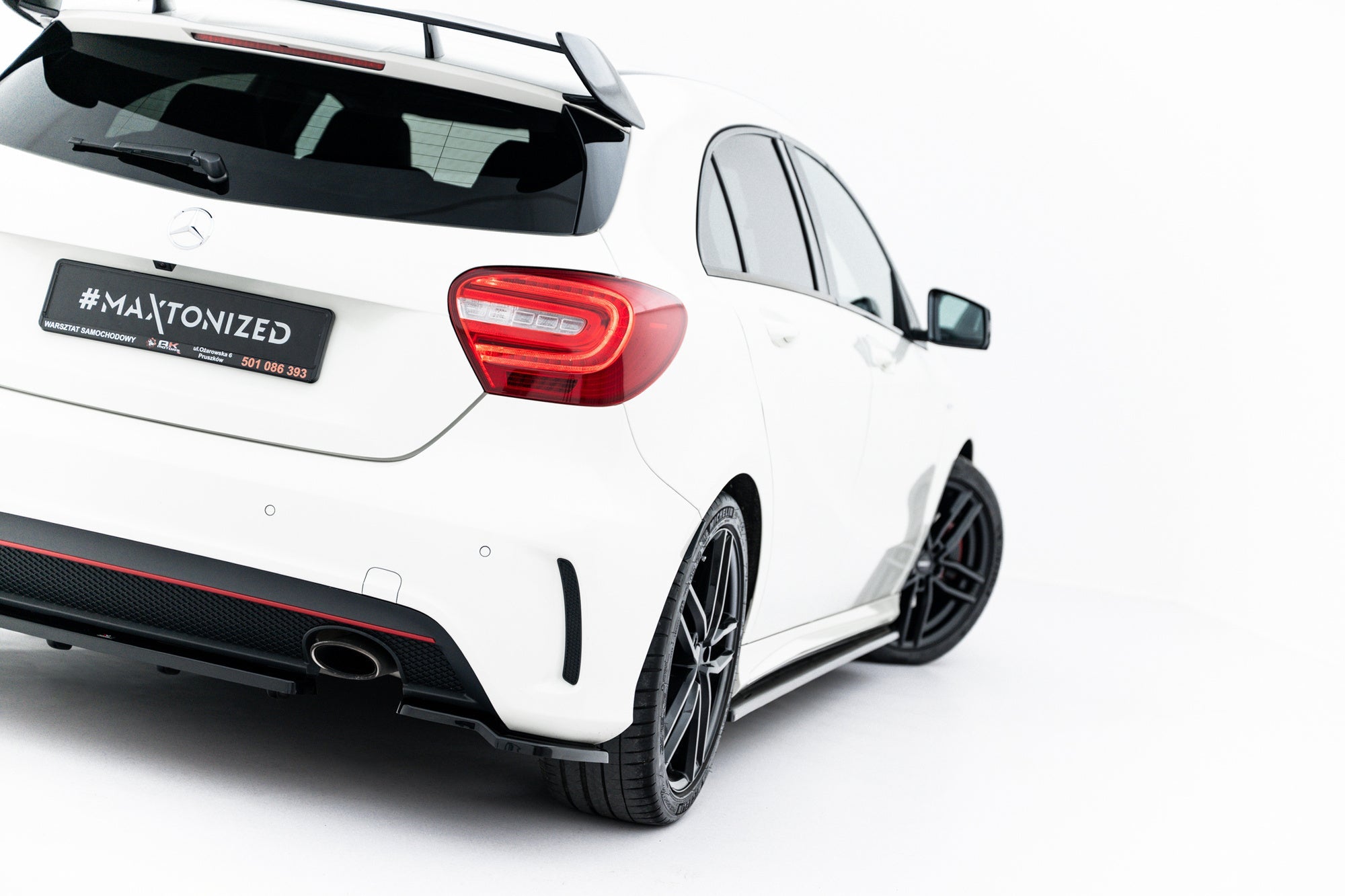 Maxton Design Splitters laterales traseros para Mercedes-Benz A AMG-Line W176 - imagen 1