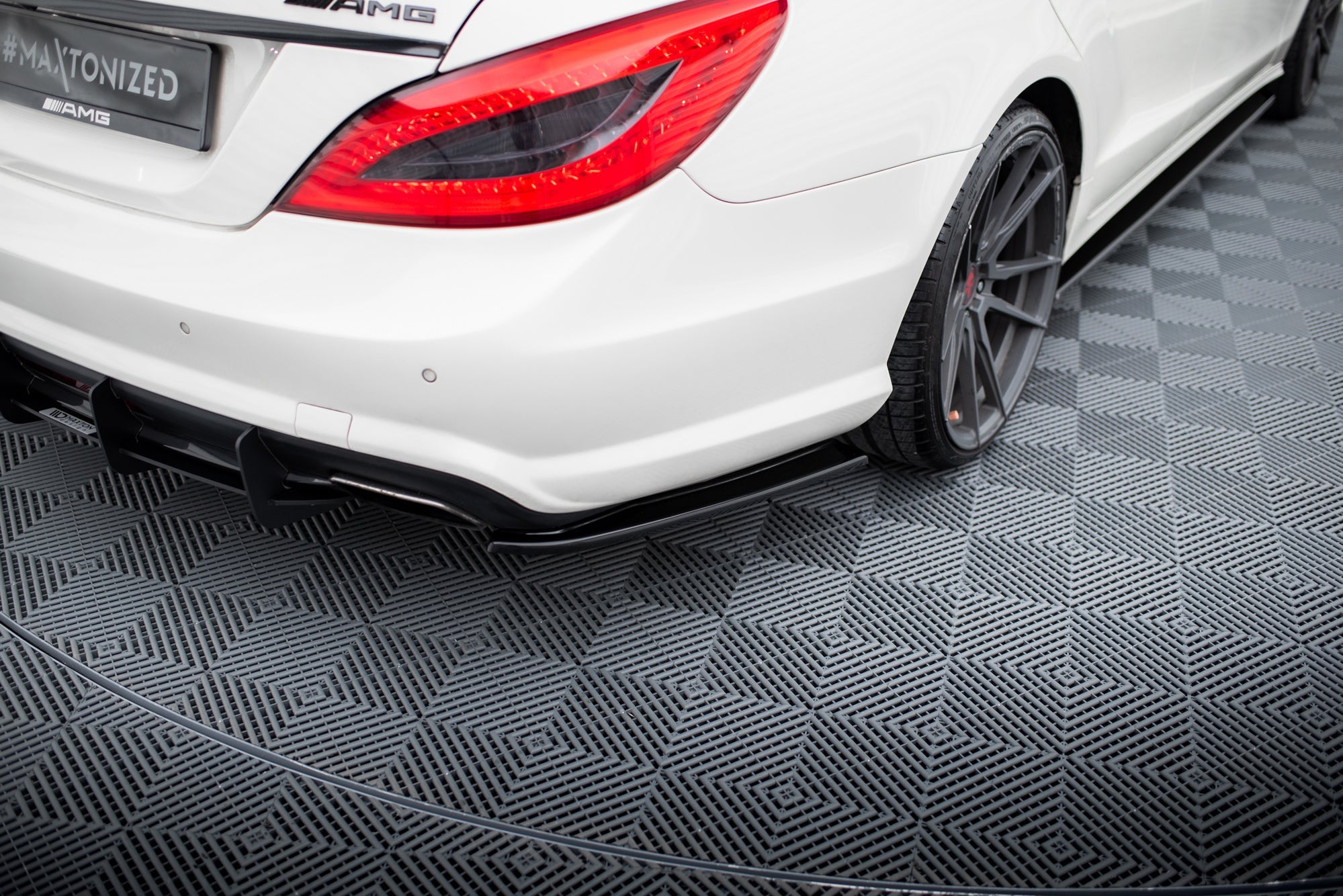 Maxton Design Splitters laterales traseros para Mercedes-Benz CLS AMG-Line C218 - imagen 1