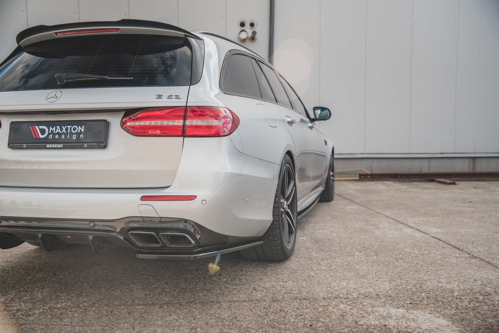 Maxton Design Splitters laterales traseros para Mercedes-Benz E63 AMG Estate S213 - imagen 4