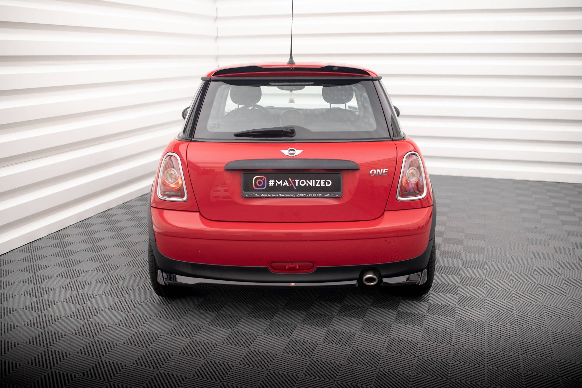 Maxton Design Splitters laterales traseros para Mini One R56 - imagen 2