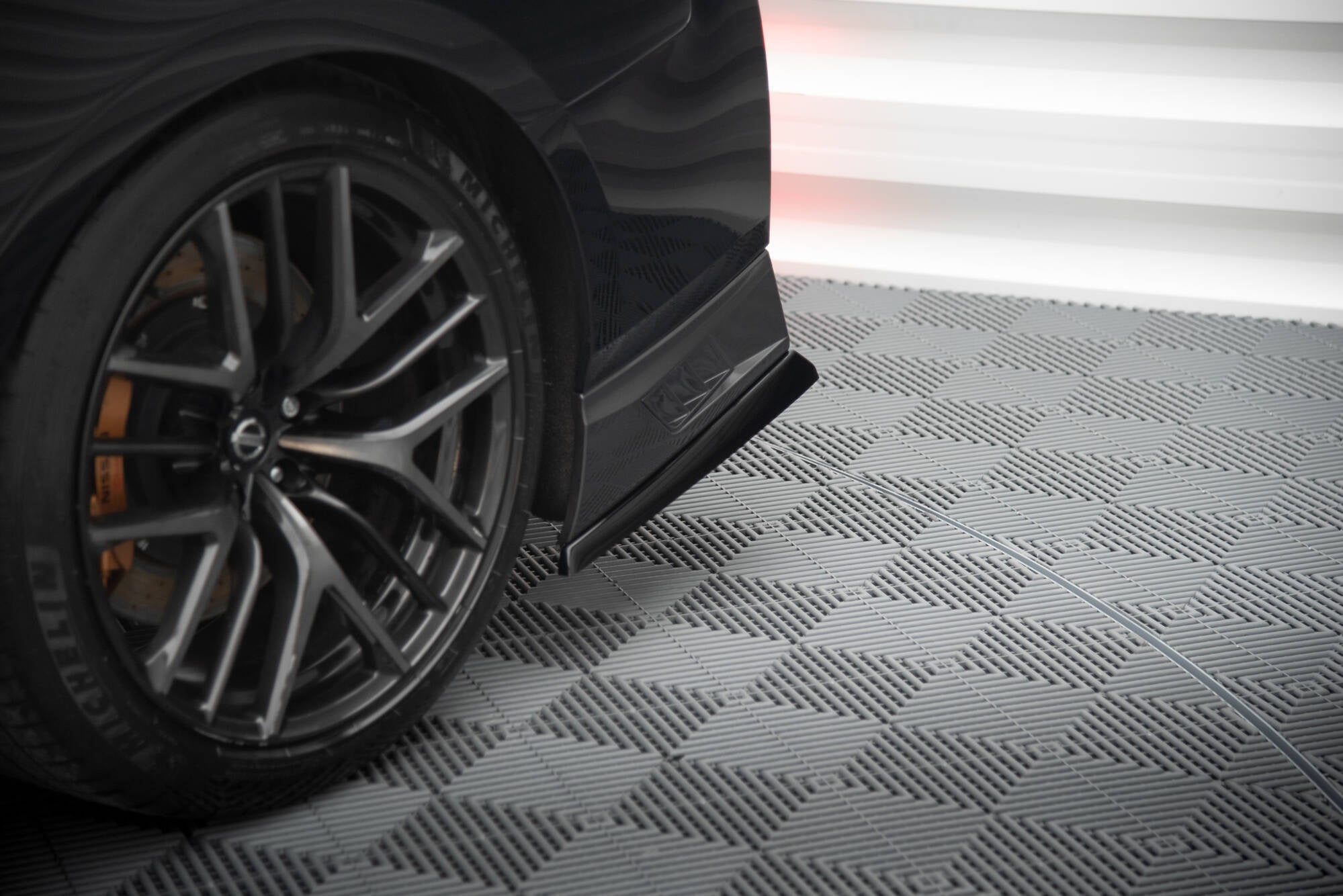 Maxton Design Splitters laterales traseros para Nissan GTR R35 Facelift - imagen 3