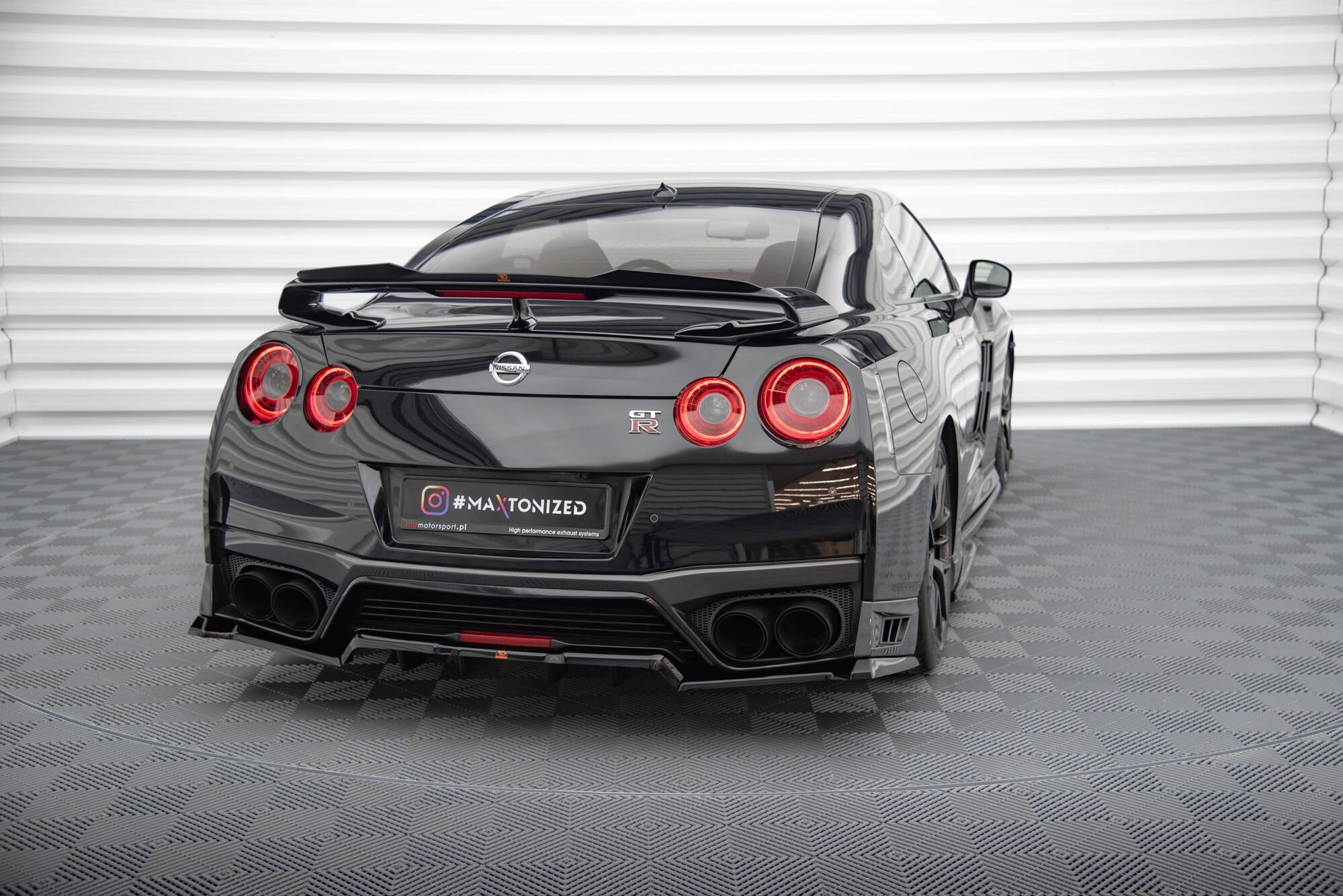 Maxton Design Splitters laterales traseros para Nissan GTR R35 Facelift - imagen 4