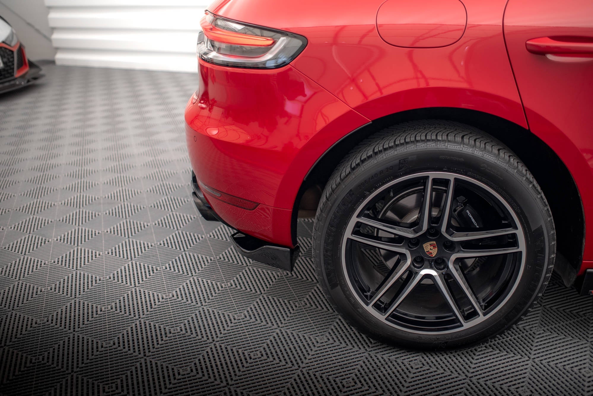 Maxton Design Splitters laterales traseros para Porsche Macan GTS / Sport Design Mk1 Facelift - imagen 2