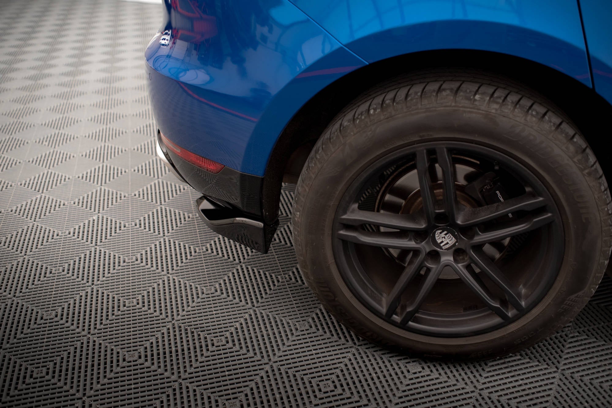 Maxton Design Splitters laterales traseros para Porsche Macan Mk1 - imagen 3