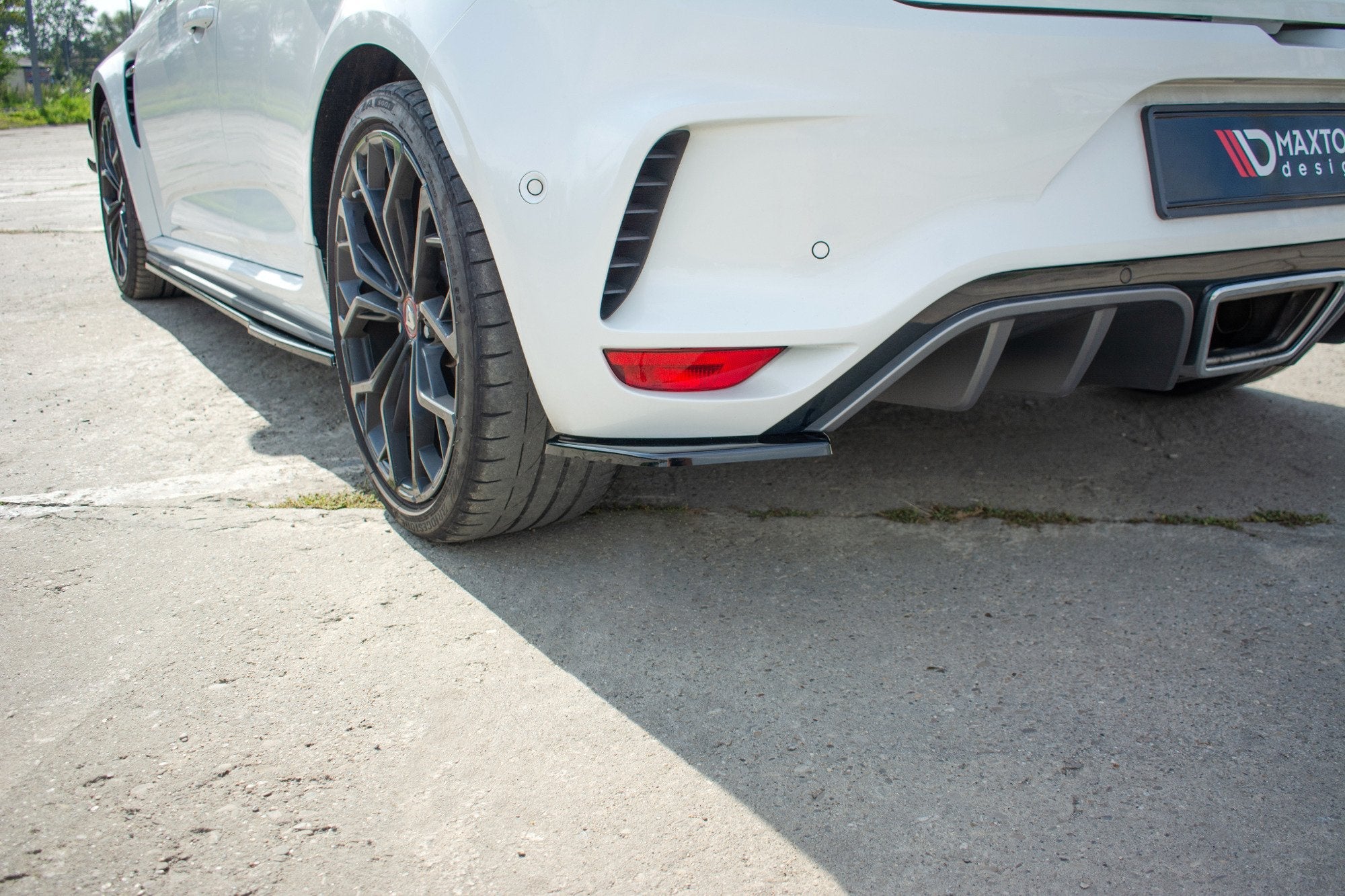 Maxton Design Splitters laterales traseros para Renault Megane Mk4 RS - imagen 1