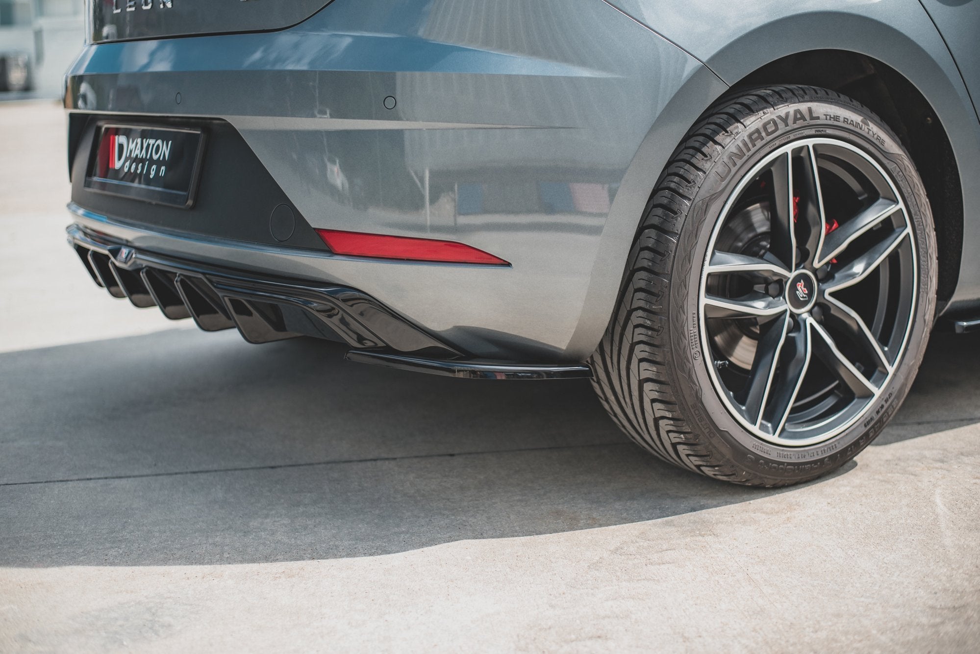 Maxton Design Splitters laterales traseros para Seat Leon Mk3 FR Facelift - imagen 1