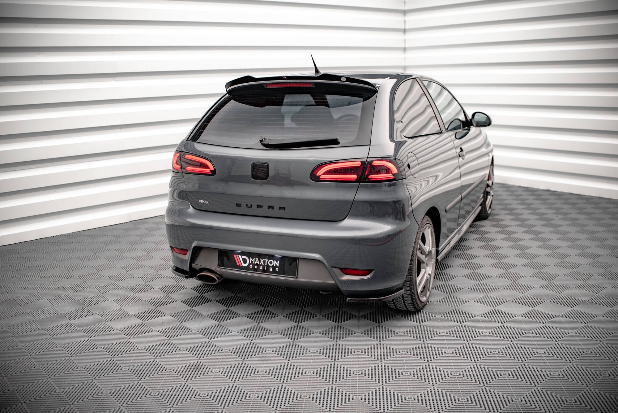 Maxton Design Splitters laterales traseros para Seat Ibiza Cupra Mk3 - imagen 2