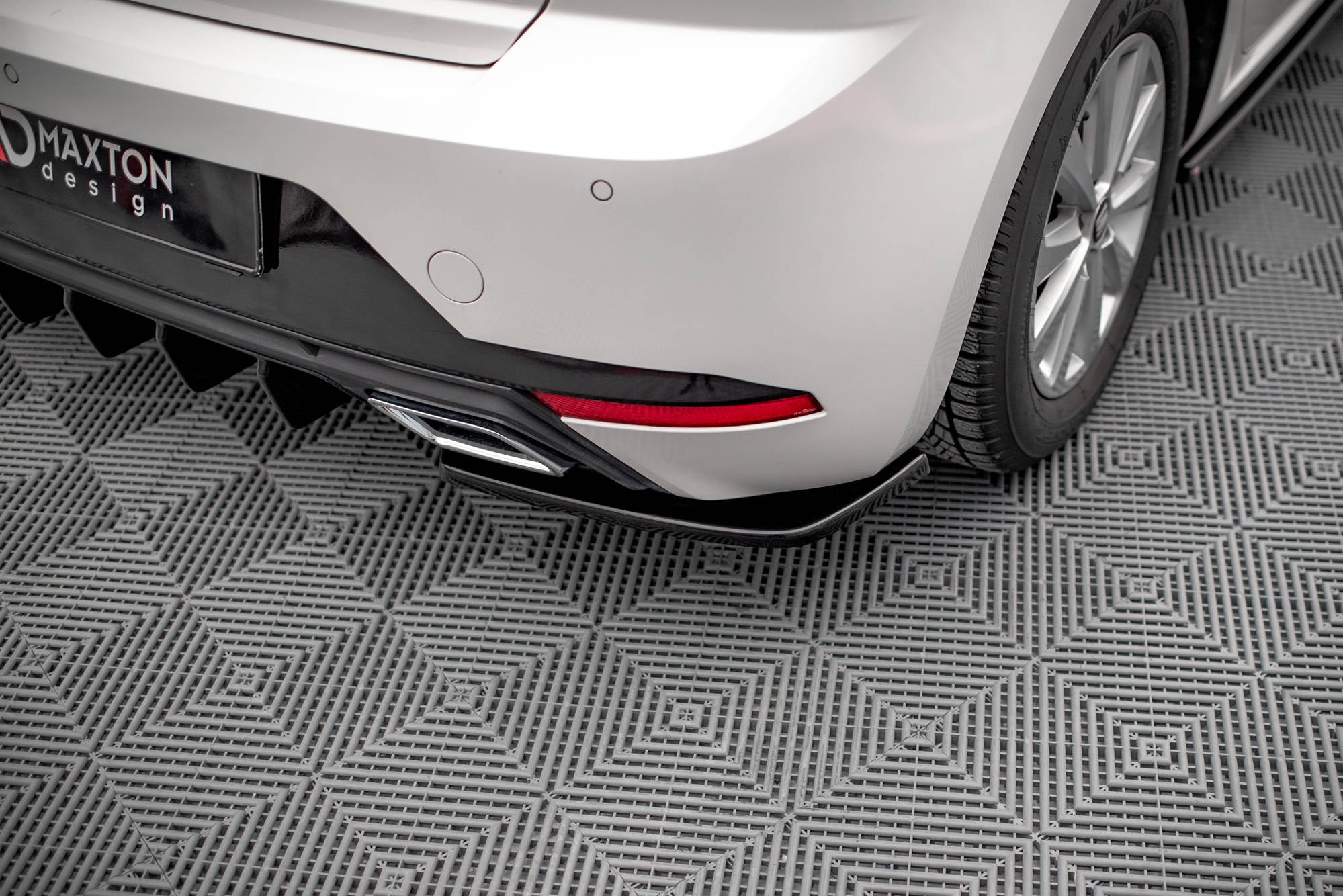 Maxton Design Splitters laterales traseros para Seat Ibiza FR/ Standard Mk5 - imagen 1