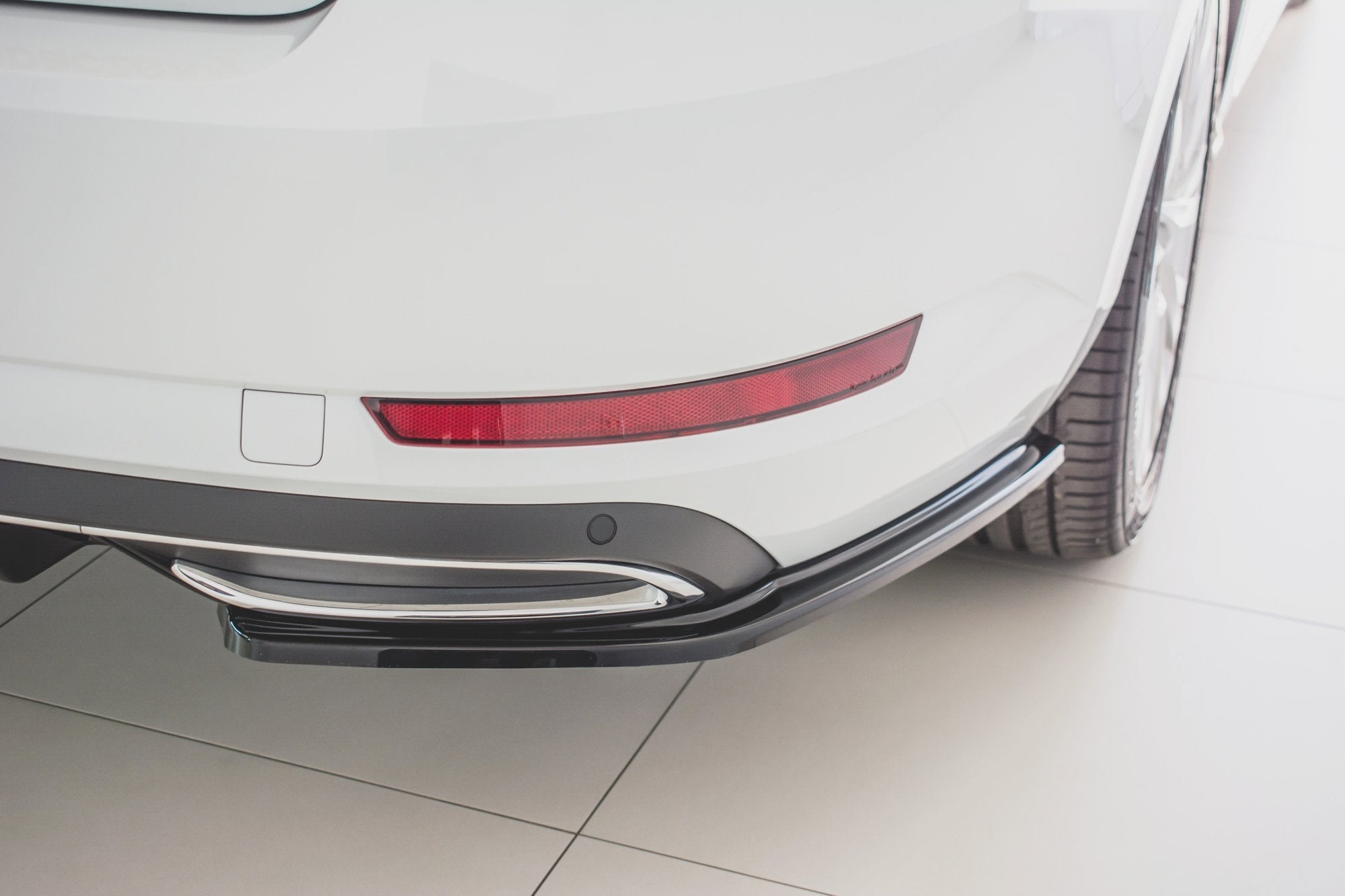 Maxton Design Splitters laterales traseros para Skoda Superb Liftback / Combi Mk3 Facelift - imagen 4