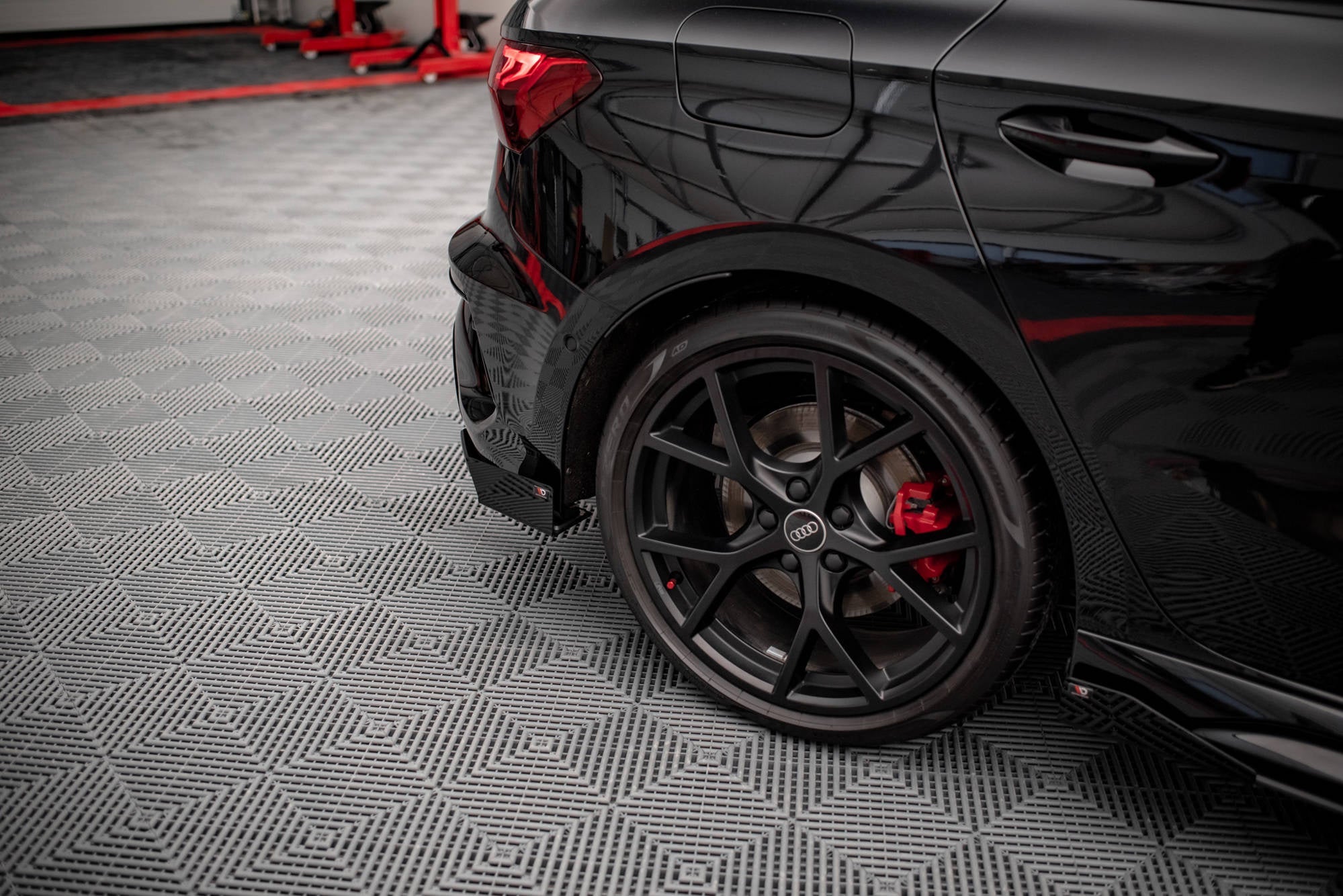 Maxton Design Street Pro Rear Side Splitters + Flaps para Audi RS3 Sportback 8Y - imagen 2