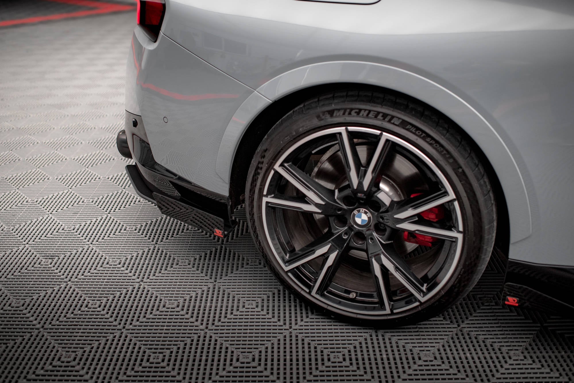 Maxton Design Street Pro Rear Side Splitters + Flaps para BMW 2 Coupe M240i G42 - imagen 3