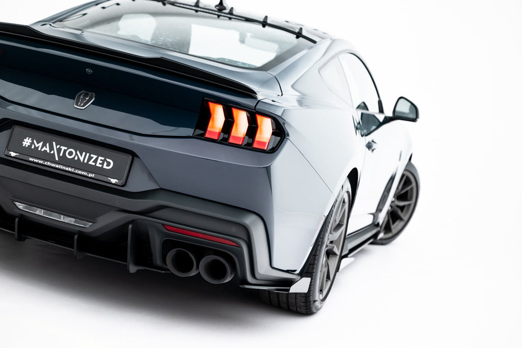 Maxton Design Street Pro Rear Side Splitters + Flaps para Ford Mustang Dark Horse Mk7 - imagen 1