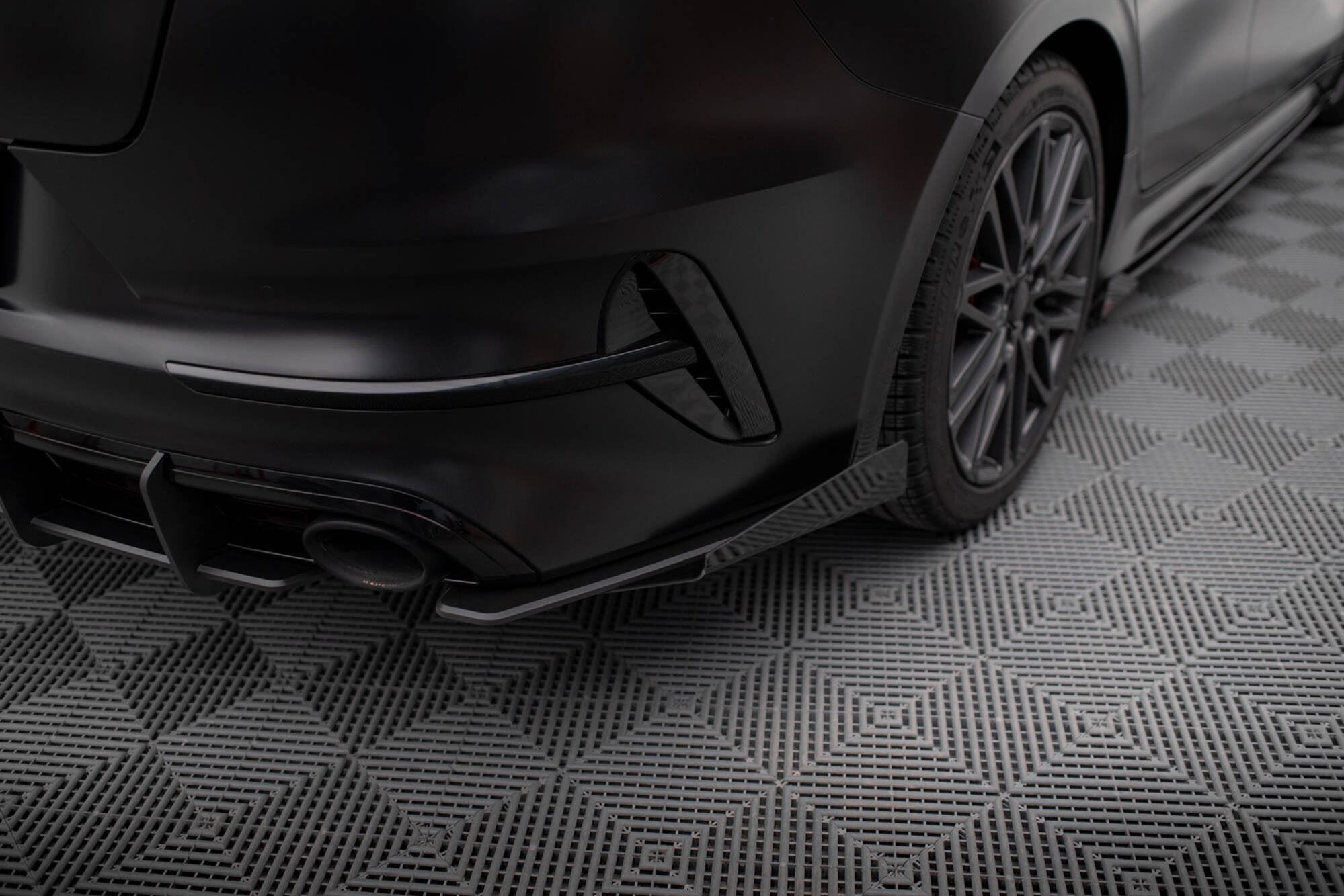Maxton Design Street Pro Rear Side Splitters + Flaps para Kia Proceed GT Mk1 Facelift - imagen 1