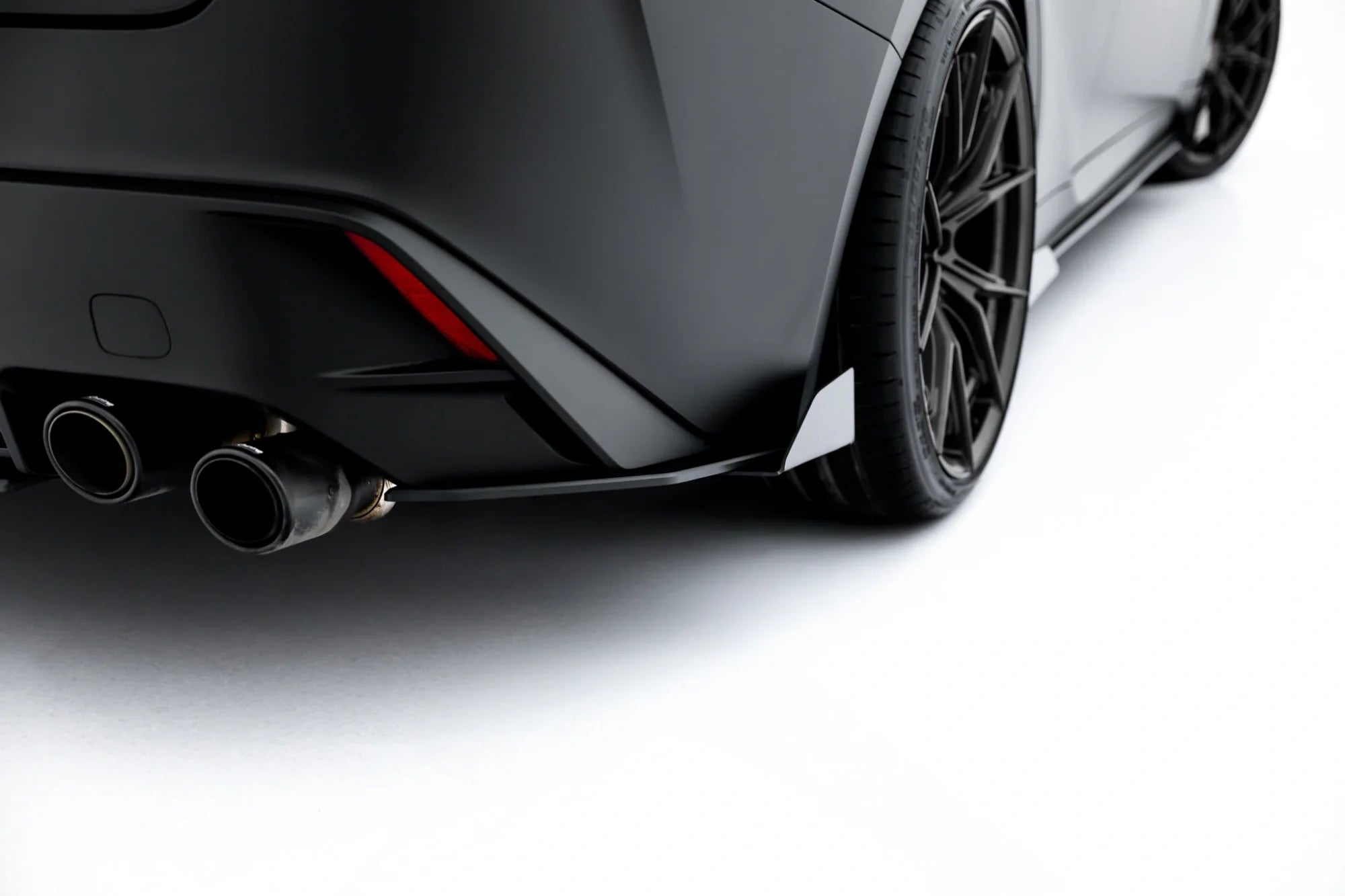 Maxton Design Street Pro Rear Side Splitters + Flaps para Lexus IS 500 Mk3 Facelift 2 (XE30) - imagen 4