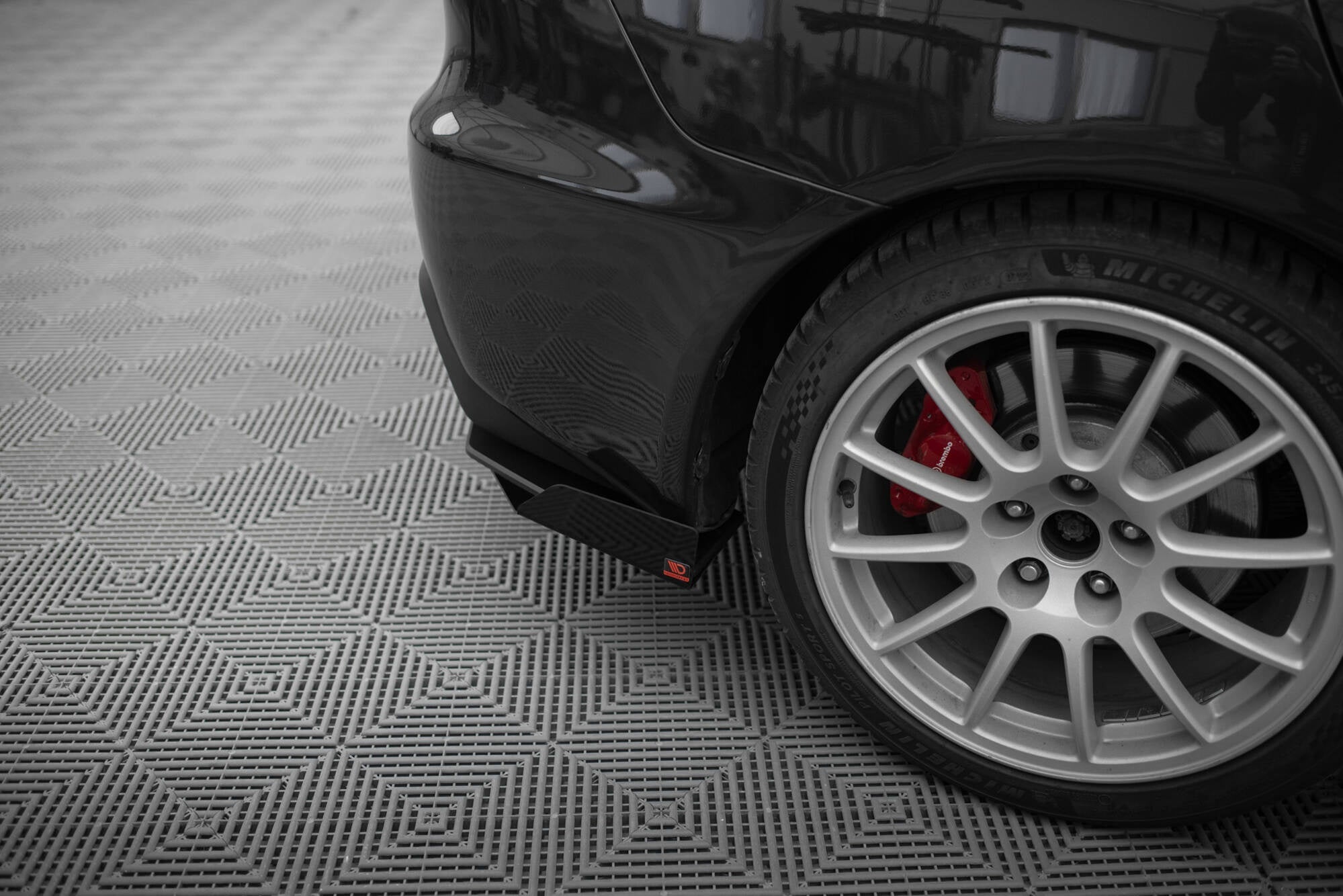 Maxton Design Street Pro Rear Side Splitters + Flaps para Mitsubishi Lancer EVO X - imagen 3