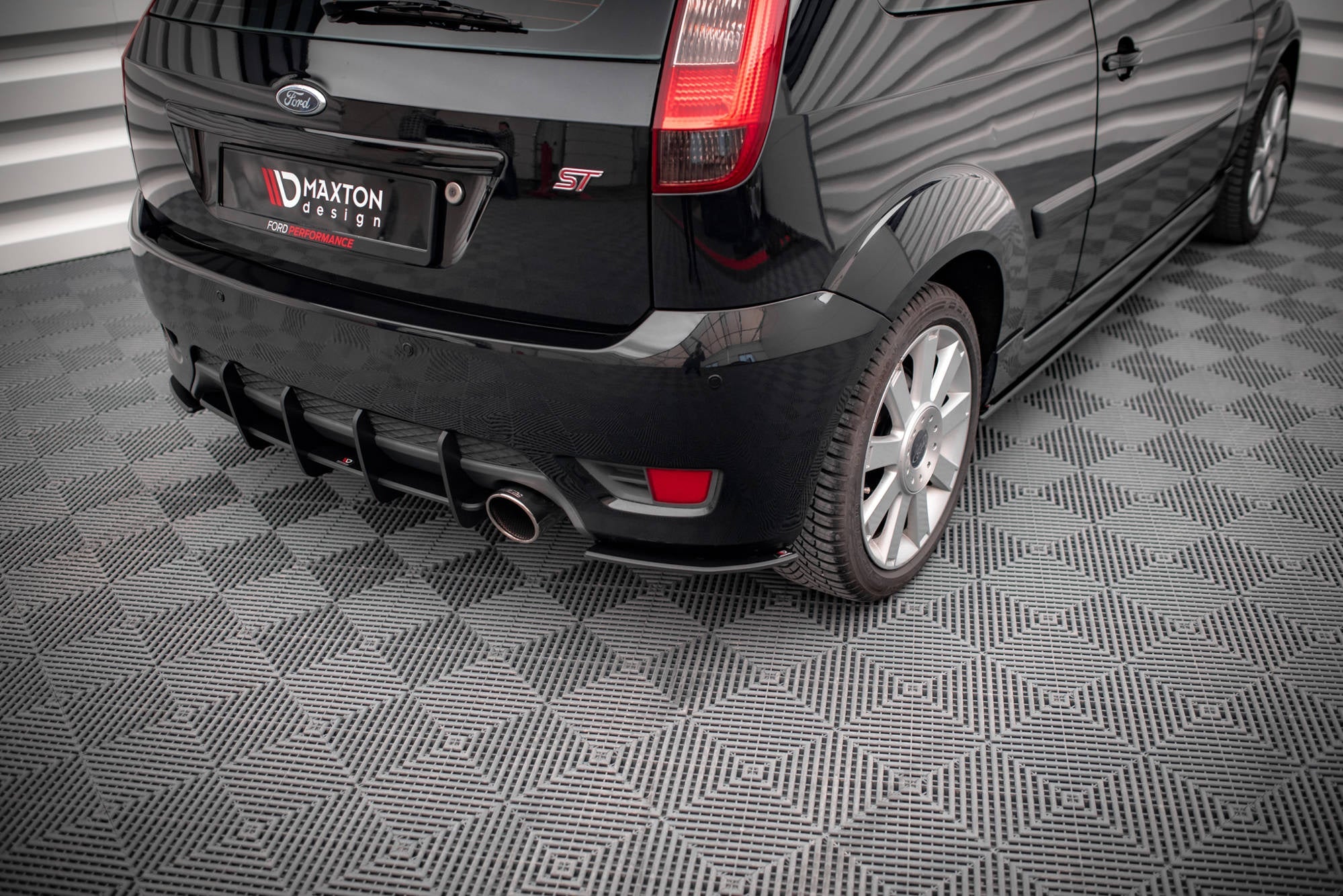Maxton Design Street Pro Rear Side Splitters para Ford Fiesta ST Mk6 - imagen 1