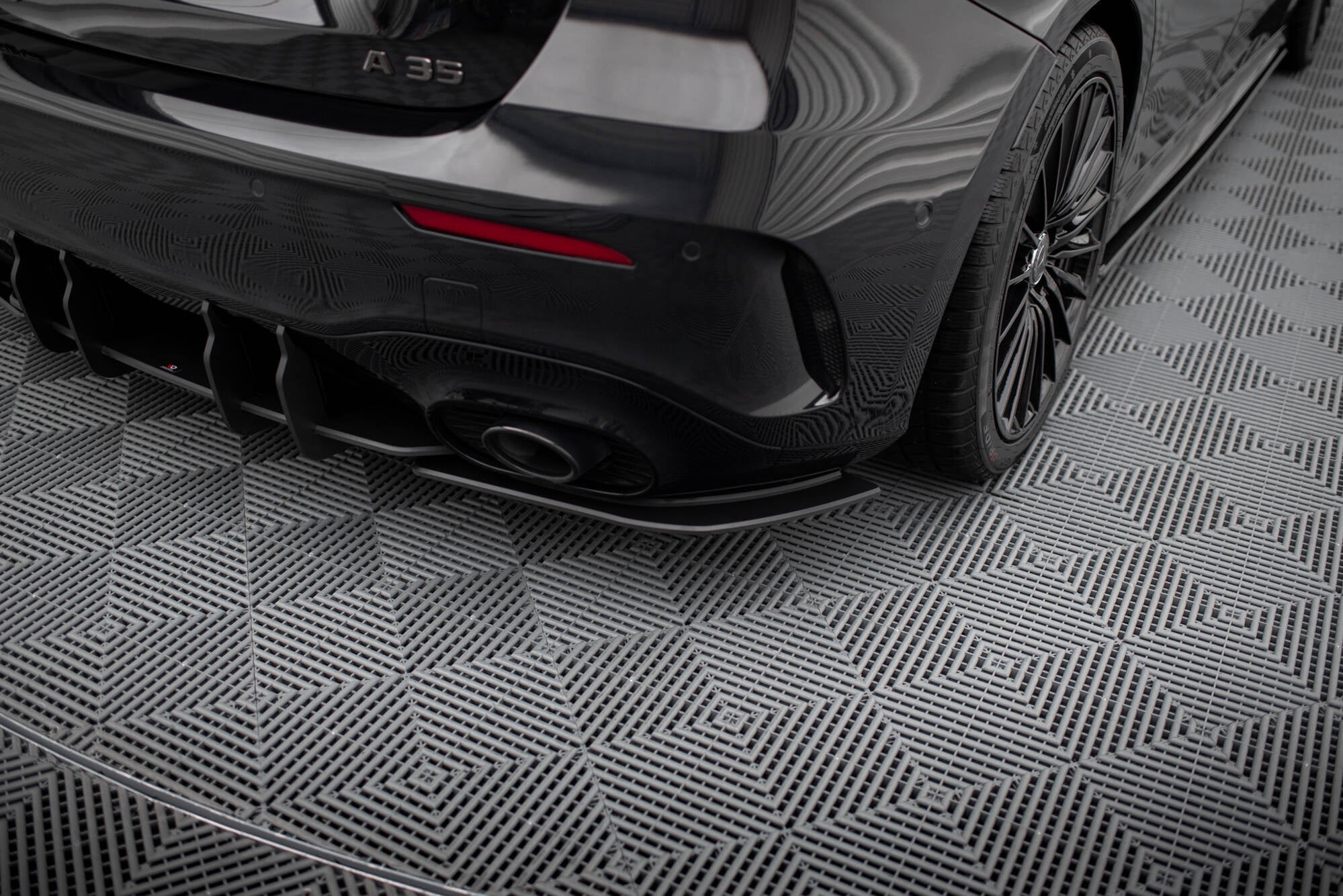 Maxton Design Street Pro Rear Side Splitters para Mercedes-AMG A35 Hatchback W177 - imagen 1