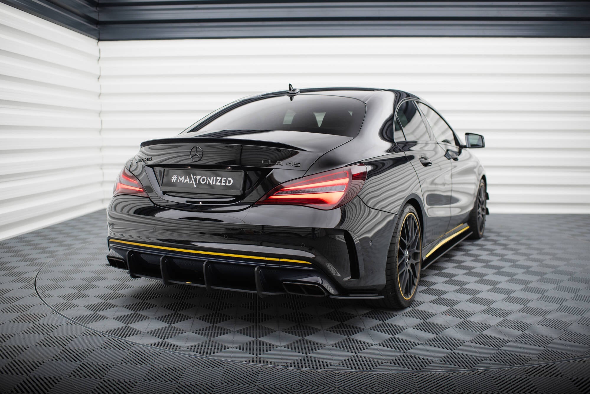 Maxton Design Street Pro Rear Side Splitters para Mercedes-AMG CLA 45 C117 Facelift - imagen 3