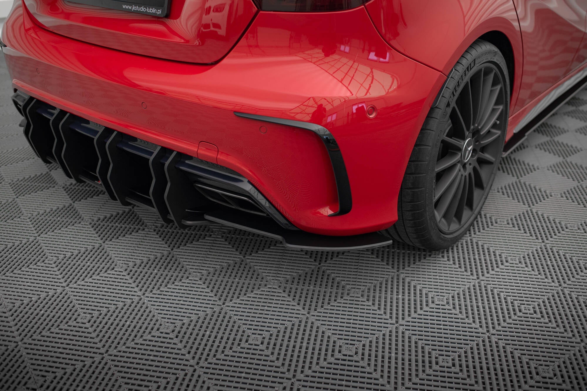 Maxton Design Street Pro Rear Side Splitters para Mercedes-Benz A 45 AMG W176 Facelift - imagen 1