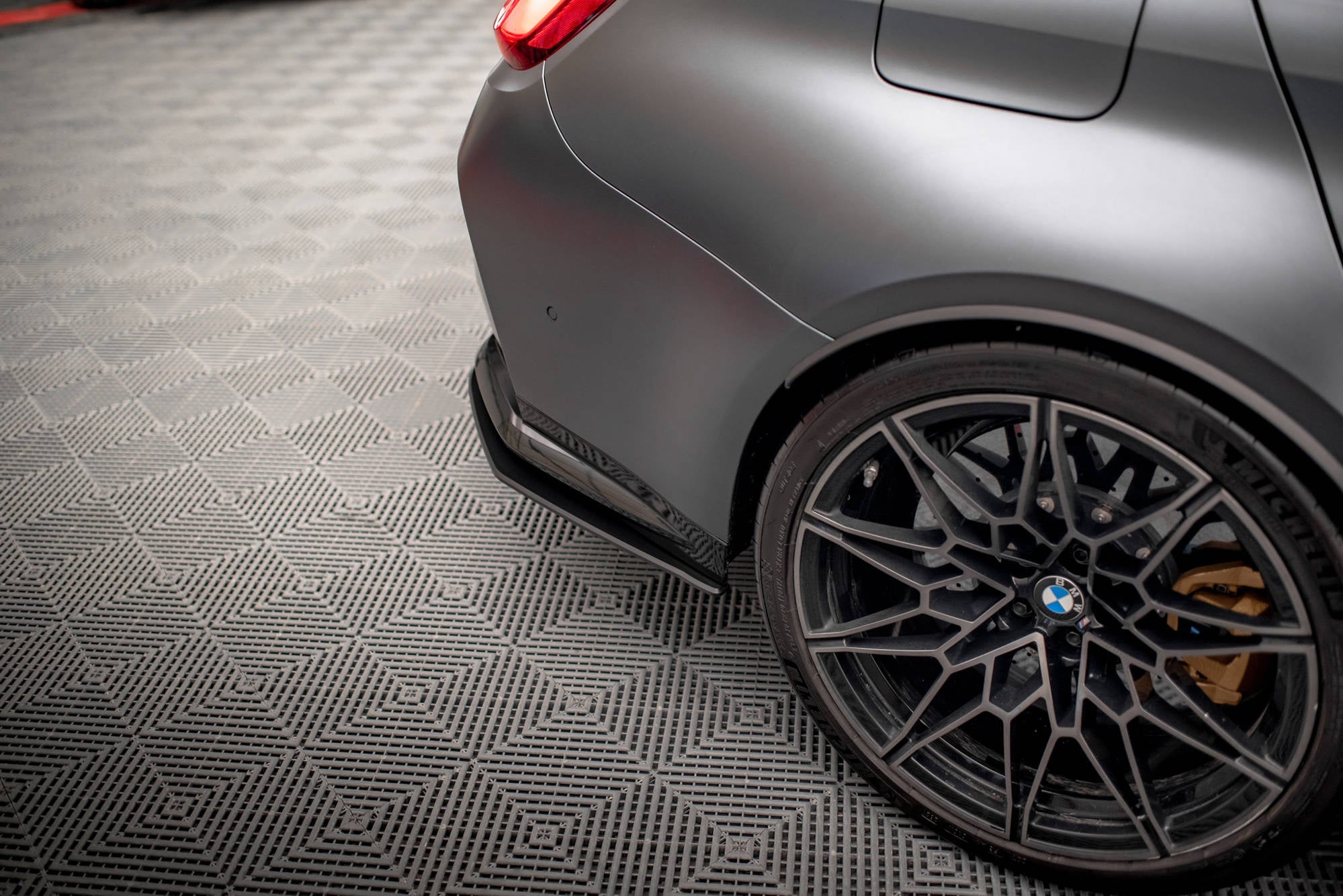 Maxton Design Street Pro Rear Side Splitters V.1 para BMW M3 Sedan / Touring G80 / G81 - imagen 3
